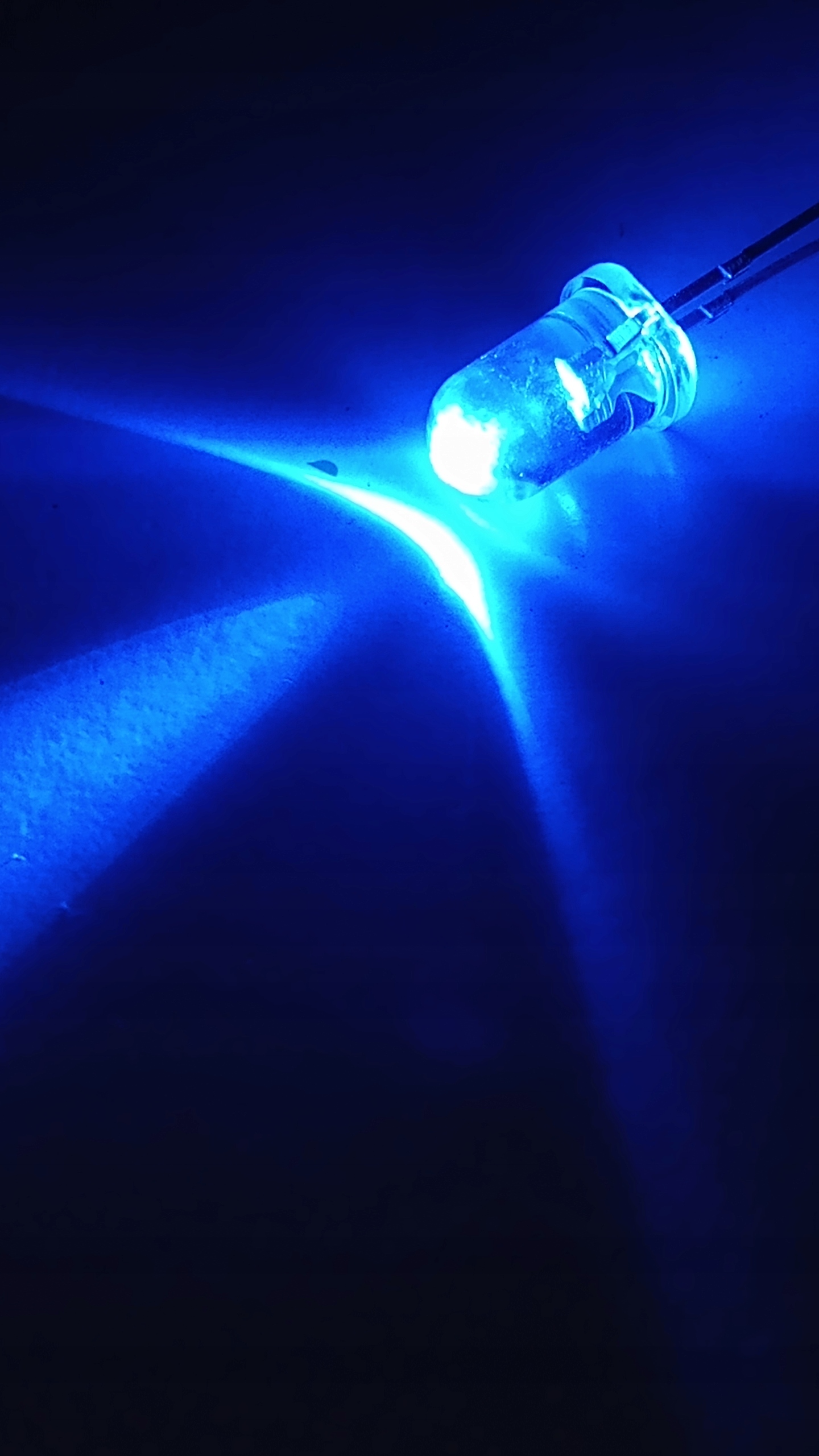 DIODA - LED FI5MM 3V CLEAR - NIEBIESKA MIGAJĄCA - ALARM