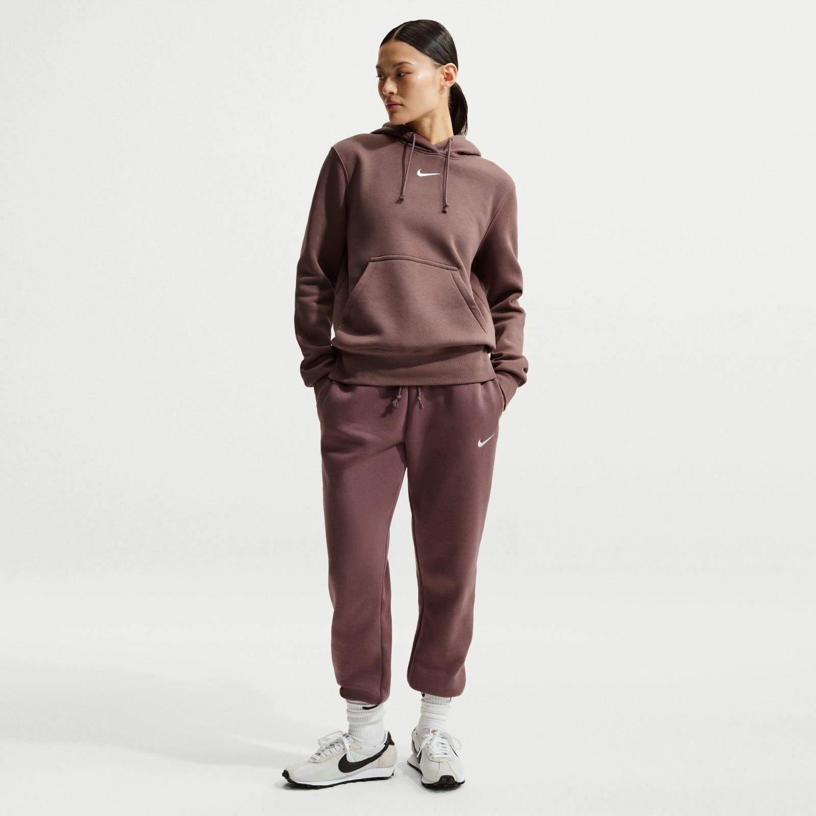 Dámské tepláky Nike Sportswear Phoenix Fleece Womens Mid-Rise Sweatpants