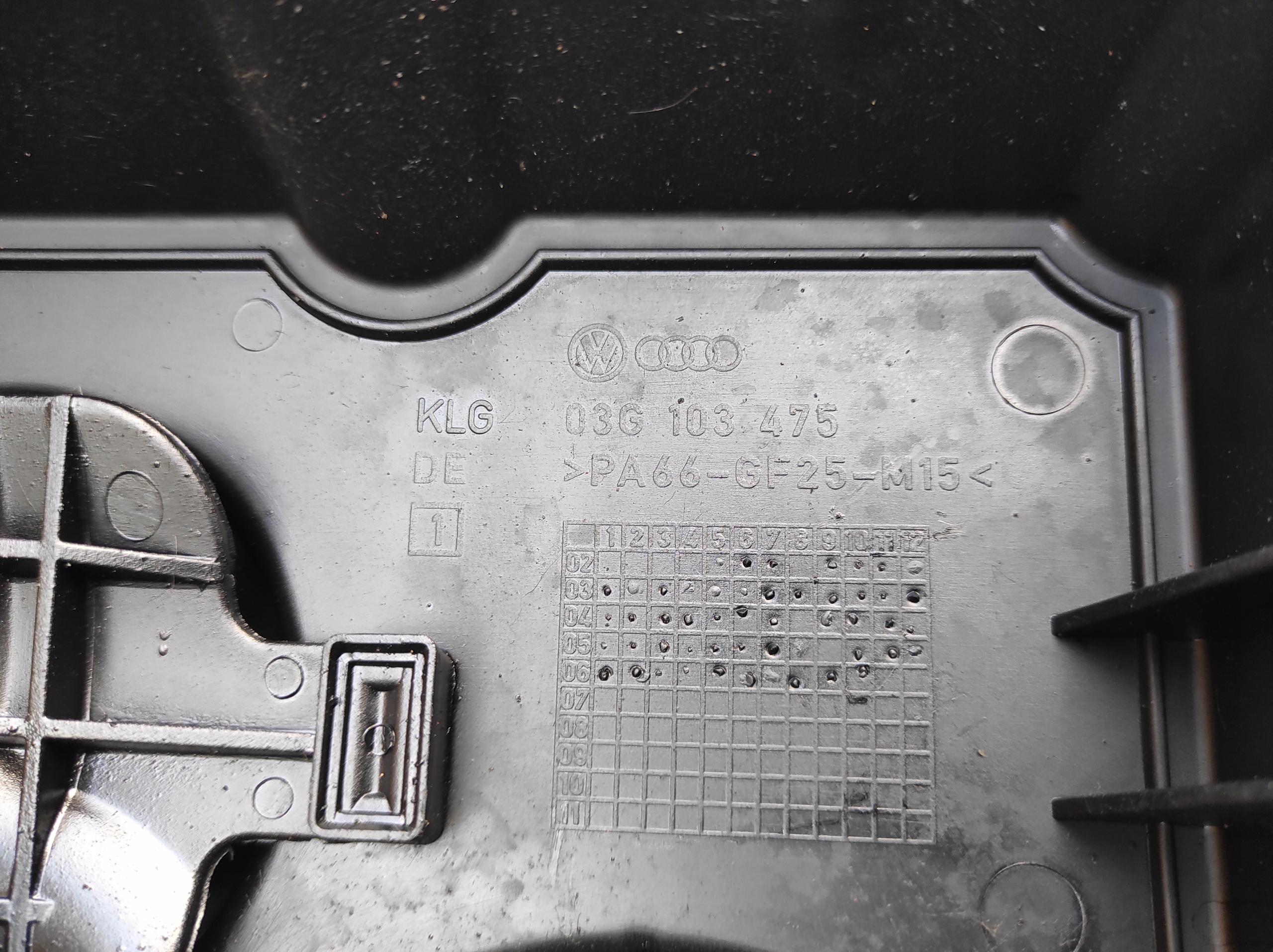 Abdeckung der Ventile DES MOTORS 2,0TDI BKP BKD 03G103475