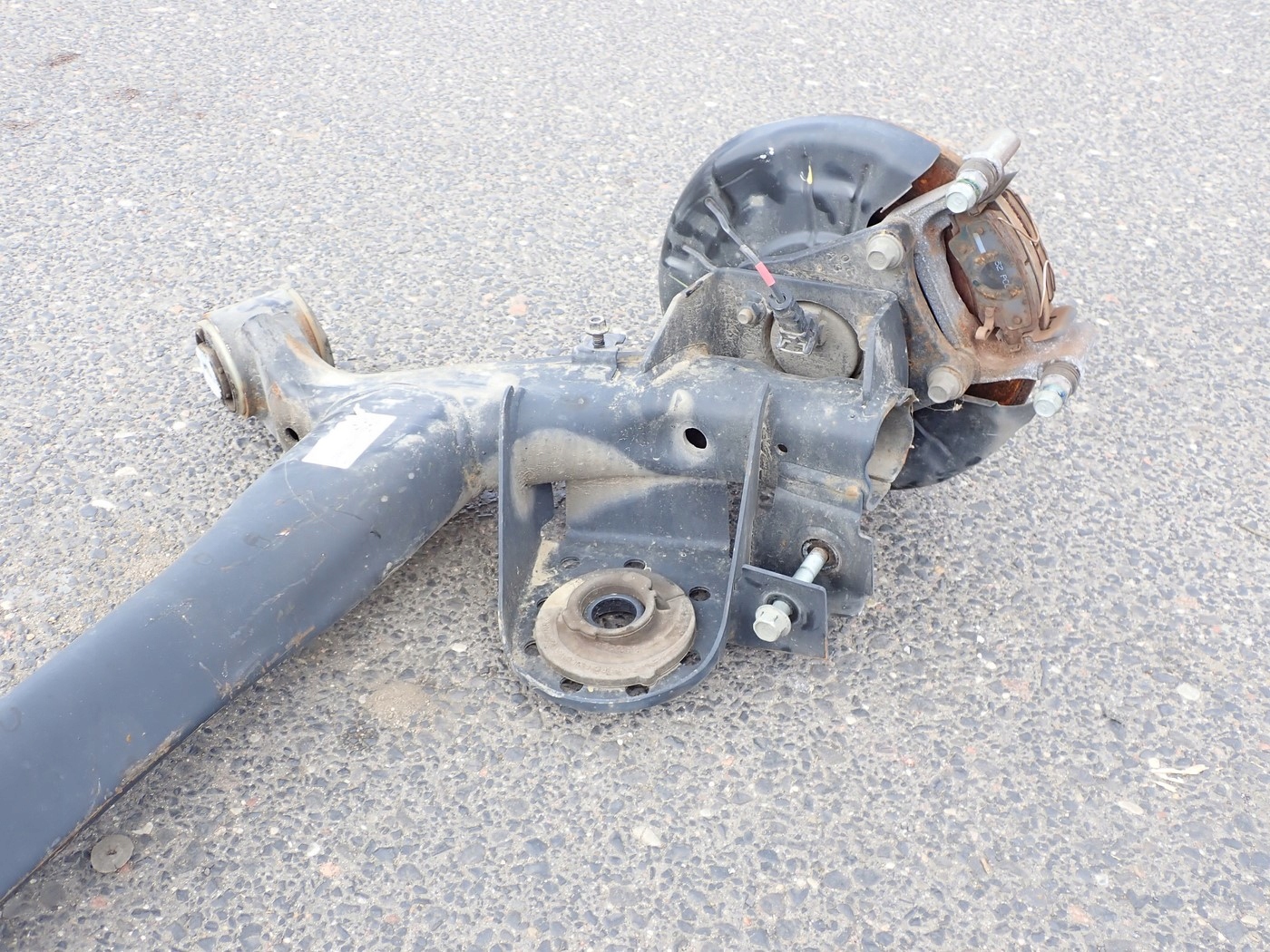 BELKA OŚ ZAWIESZENIA TYŁ TARCZ HYUNDAI IONIQ ELECTRIC 55100G7600 2021R Typ samochodu Samochody osobowe