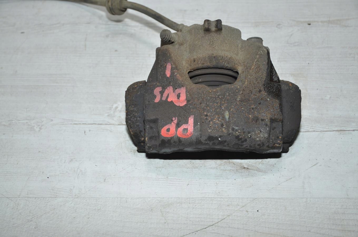 caliper right front 1.5 DCI Dacia Duster and LIFT 15r
