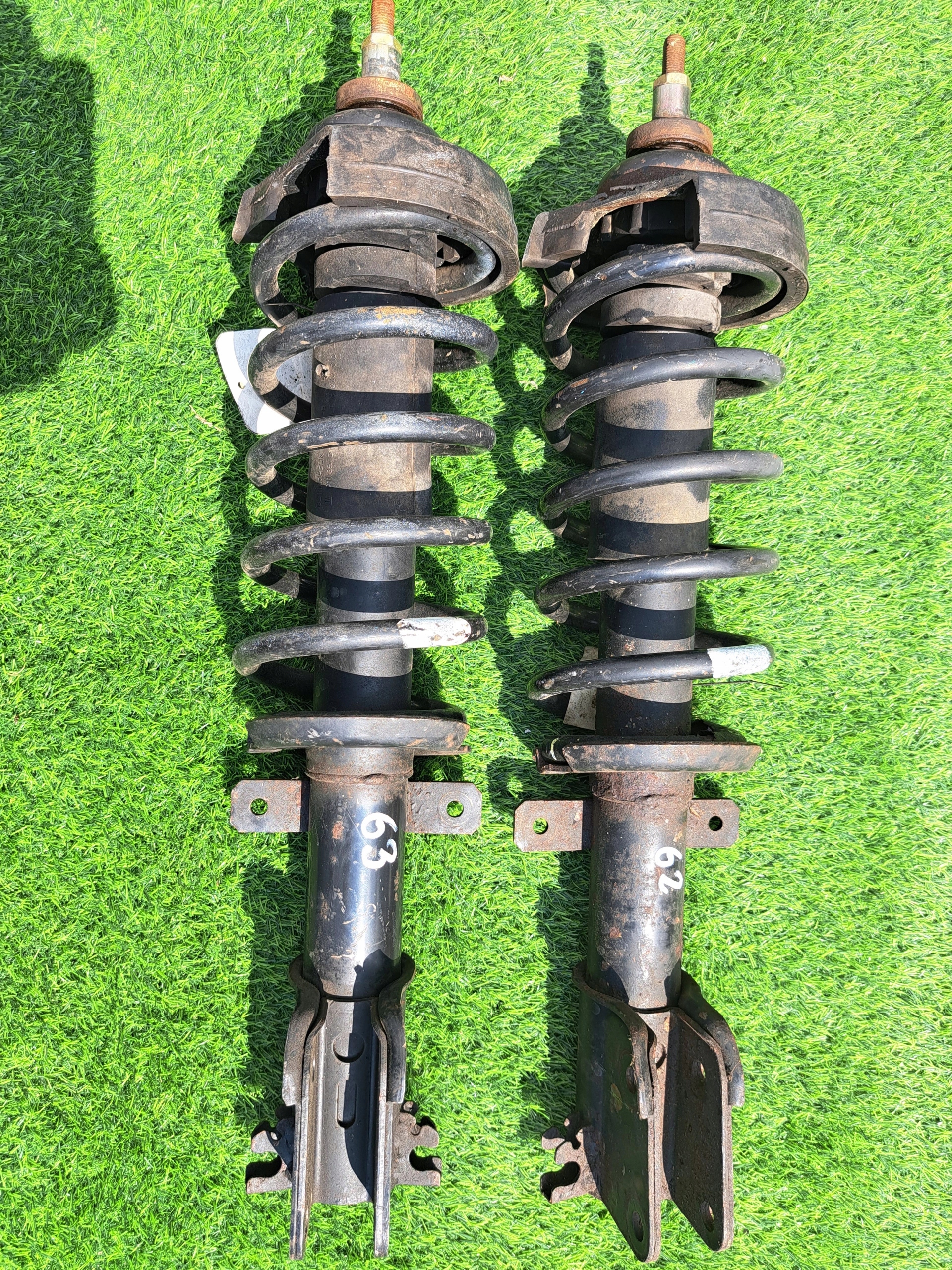 TRAFIC VIVARO PRIMASTAR 8200212633 shock absorber front original MCPERSON