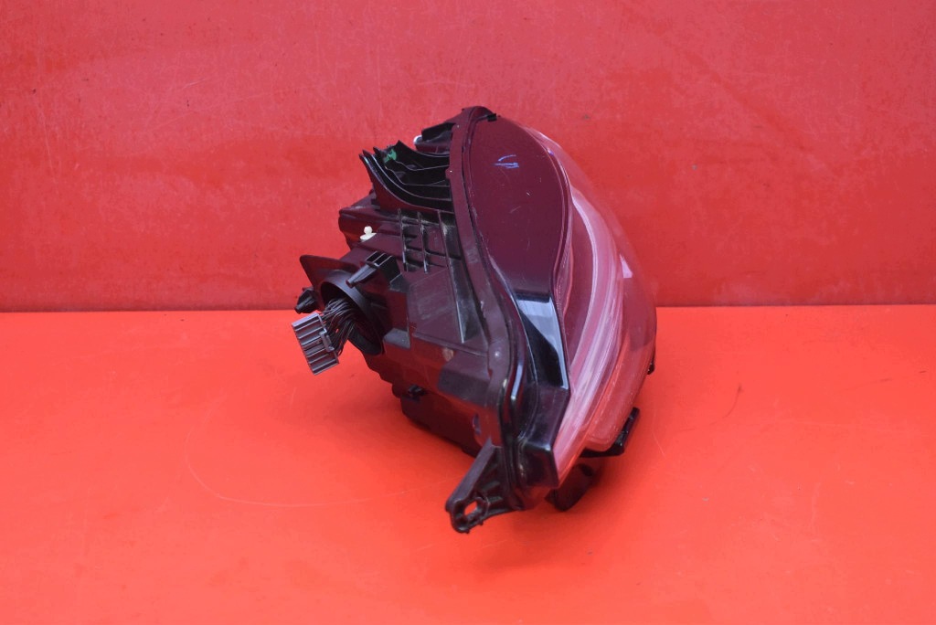 REFLEKTOR left light front LED EU VOLVO V60 2 II LIFT 23