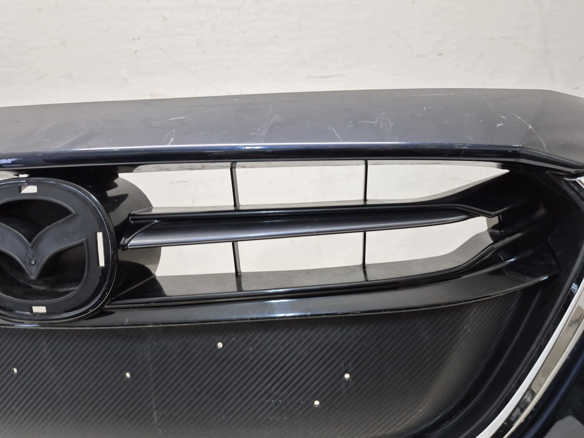 MAZDA 2 III DJ 14- bumper front front grill LAKIEROWANY PDC DB5J-50031