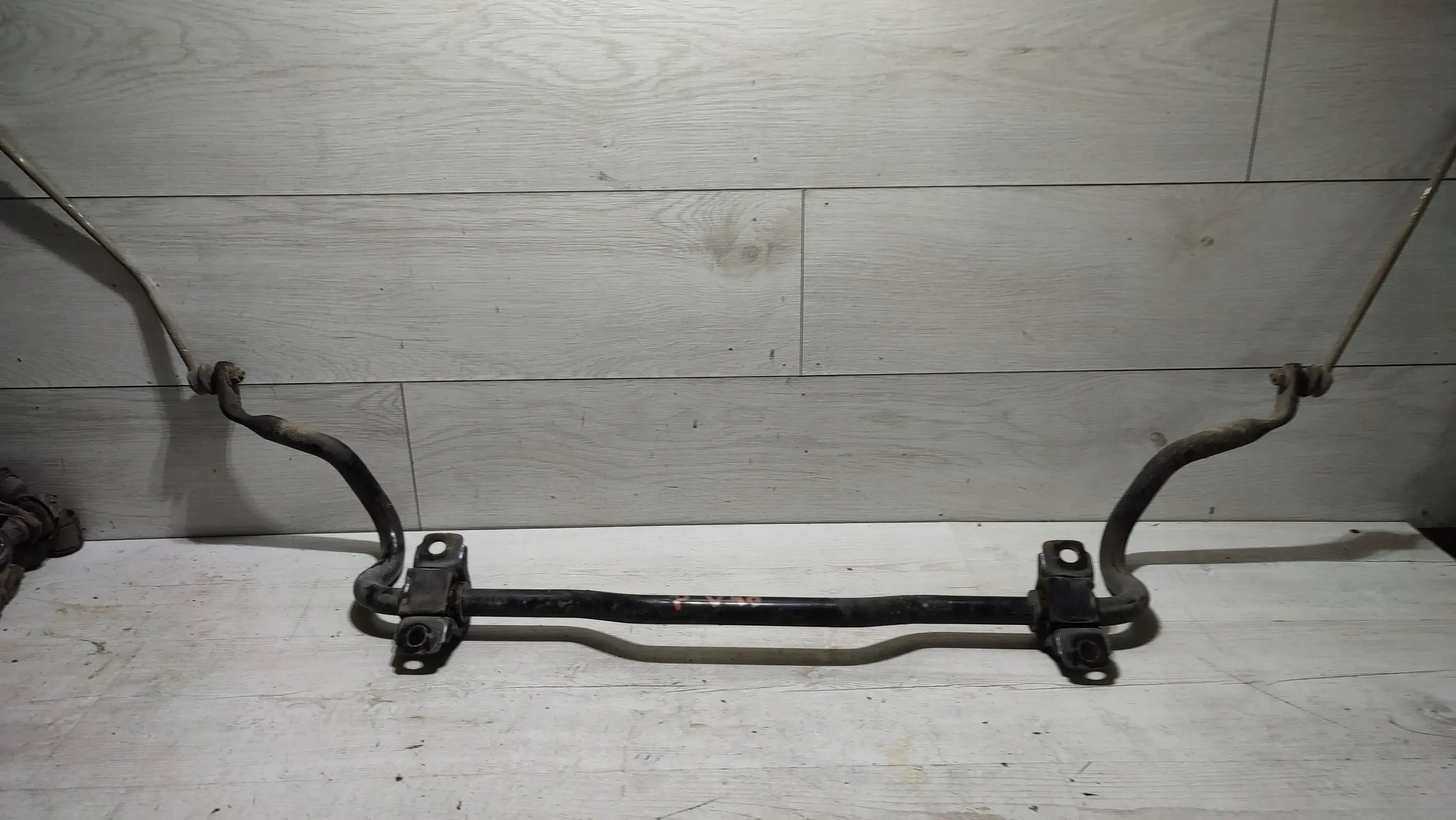 Volvo V40 II 2018r Z of the front stabilizer rod front