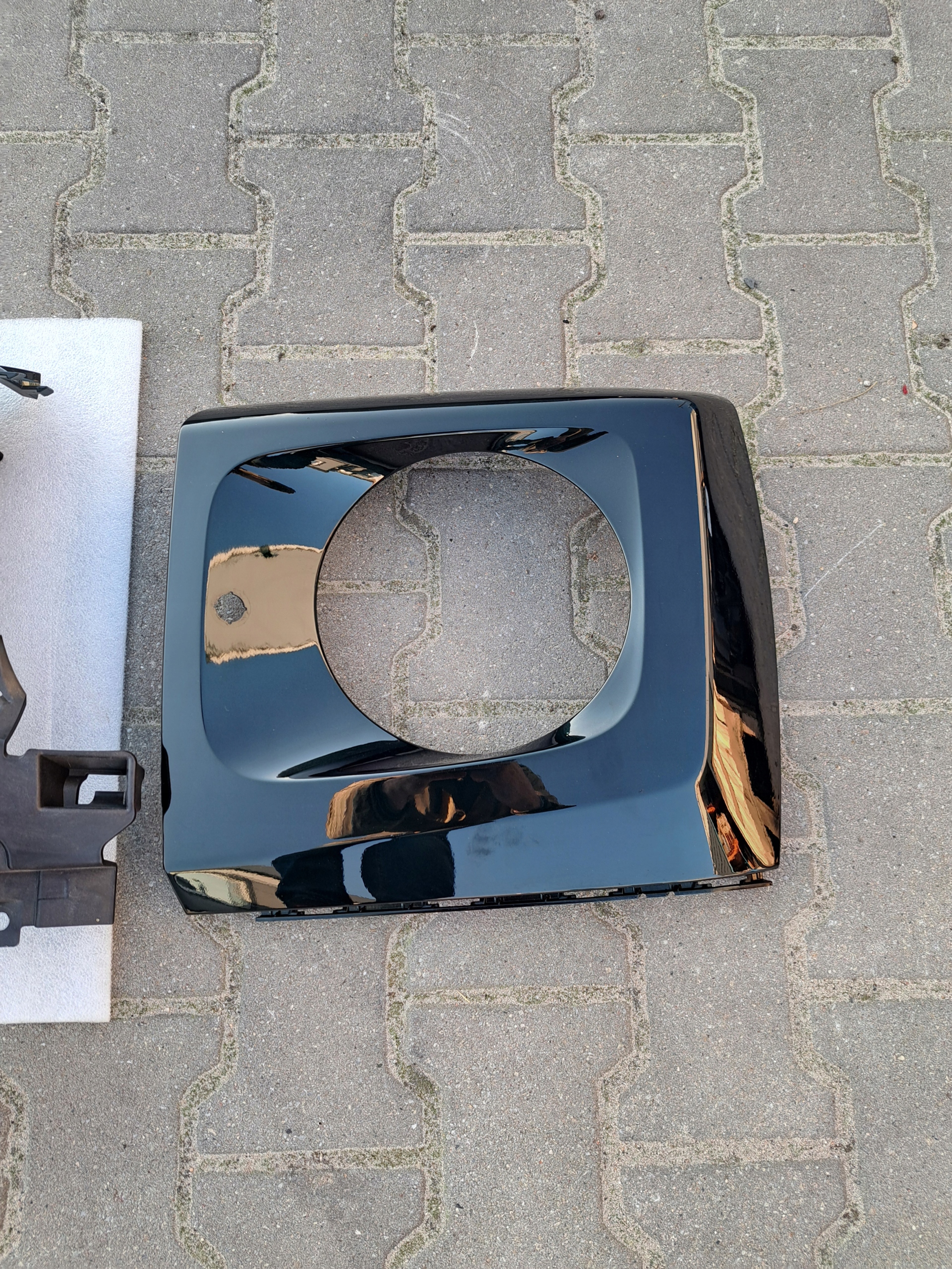 MERCEDES W463 A4638880400 GRILL ATRAPA G-KLASA FV RAMKI L/P KOMPLET Typ samochodu 4x4/SUV