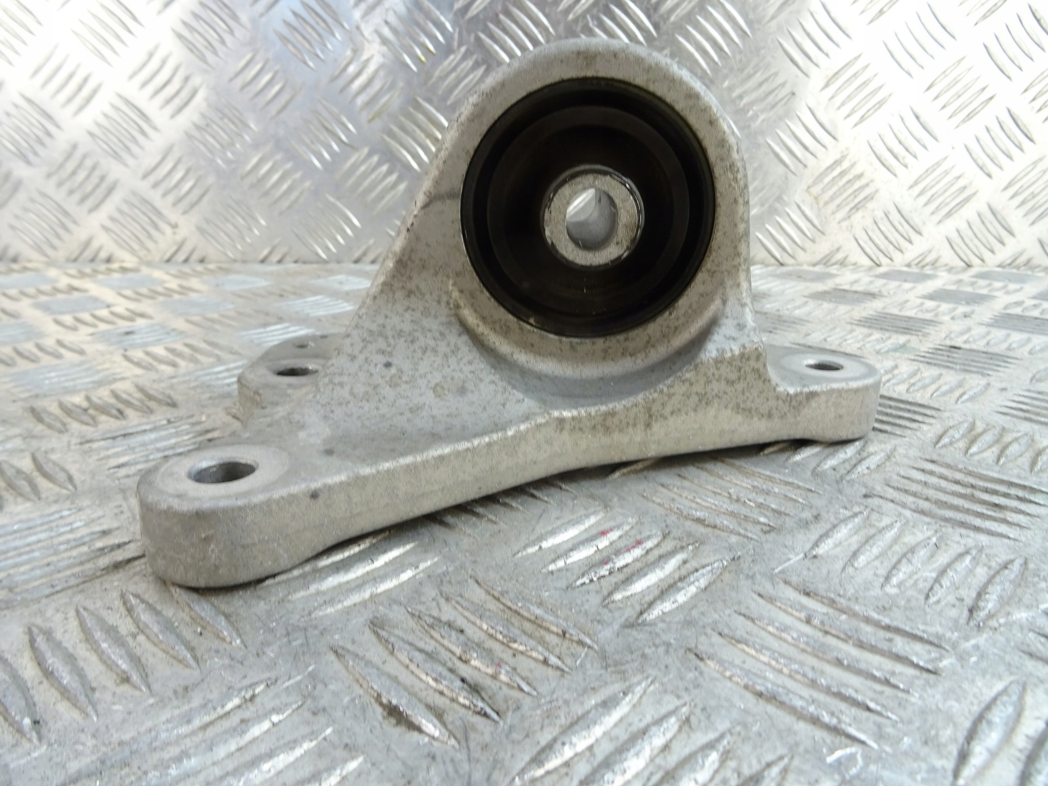 RENAULT MEGANE 5 V E-TECH support holder KOMPRESORA 119105MZ0A
