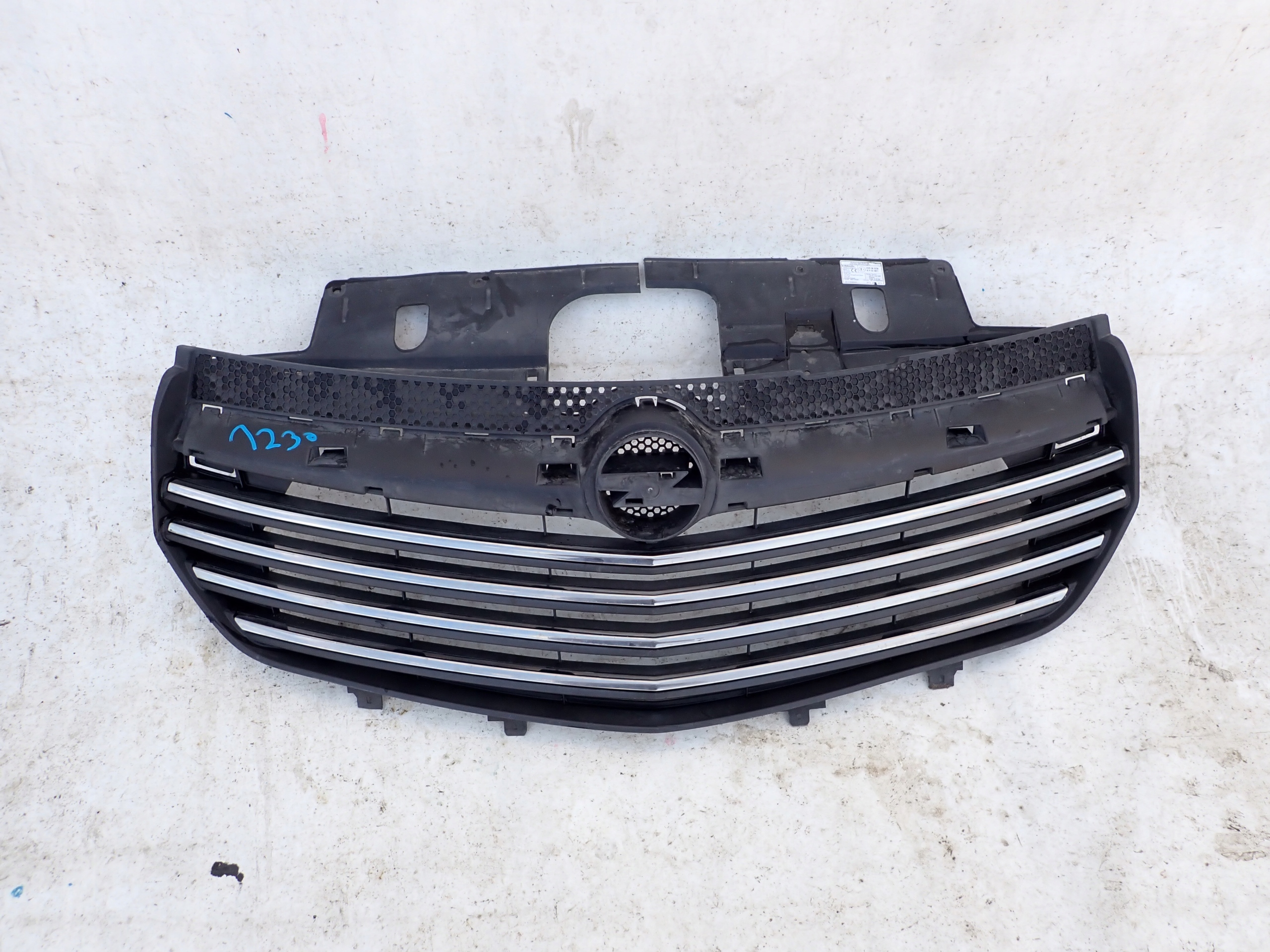 OPEL VIVARO II 14-> grill grille radiator