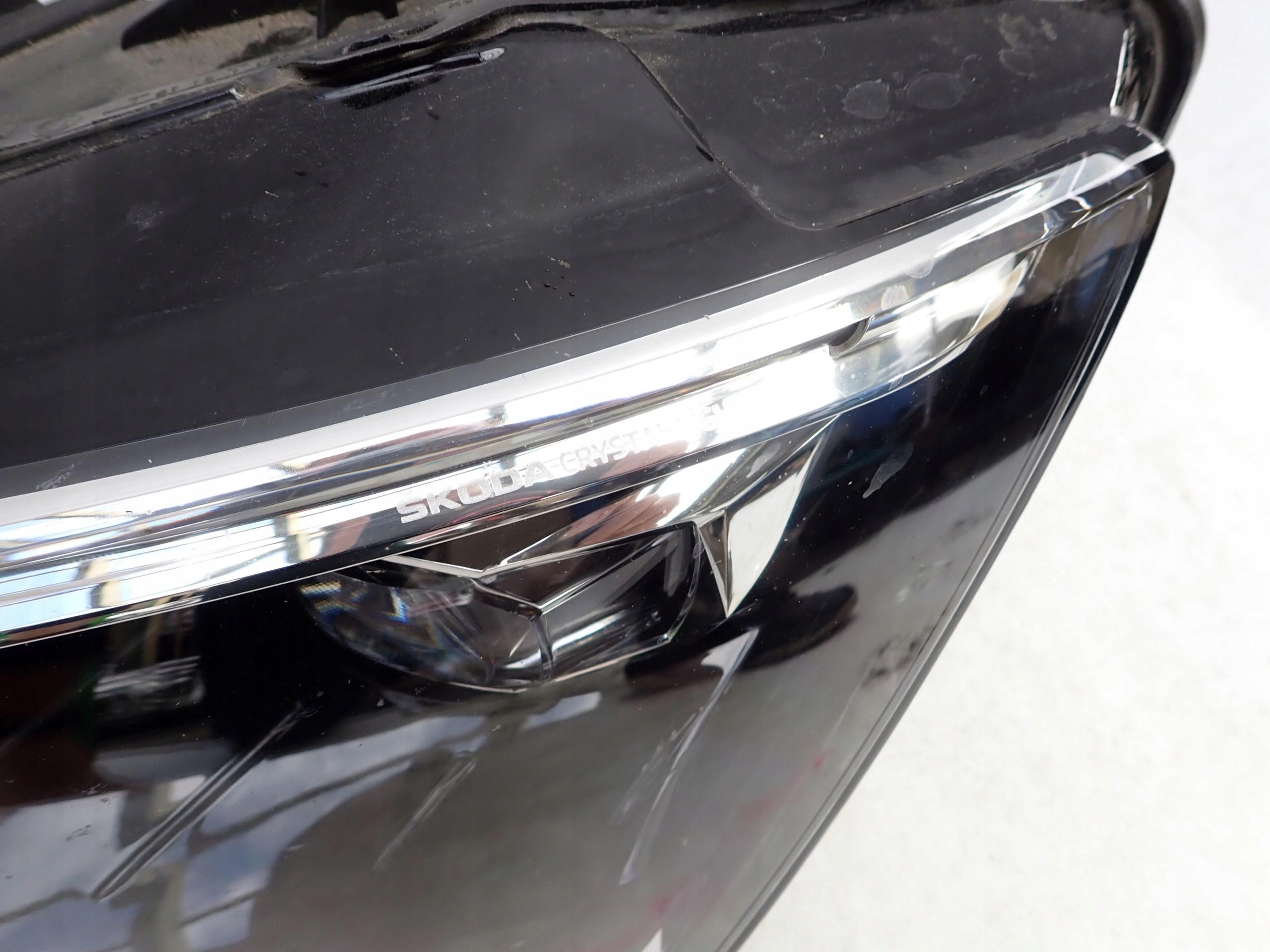 SKODA SCALA 19- light left front FULL LED