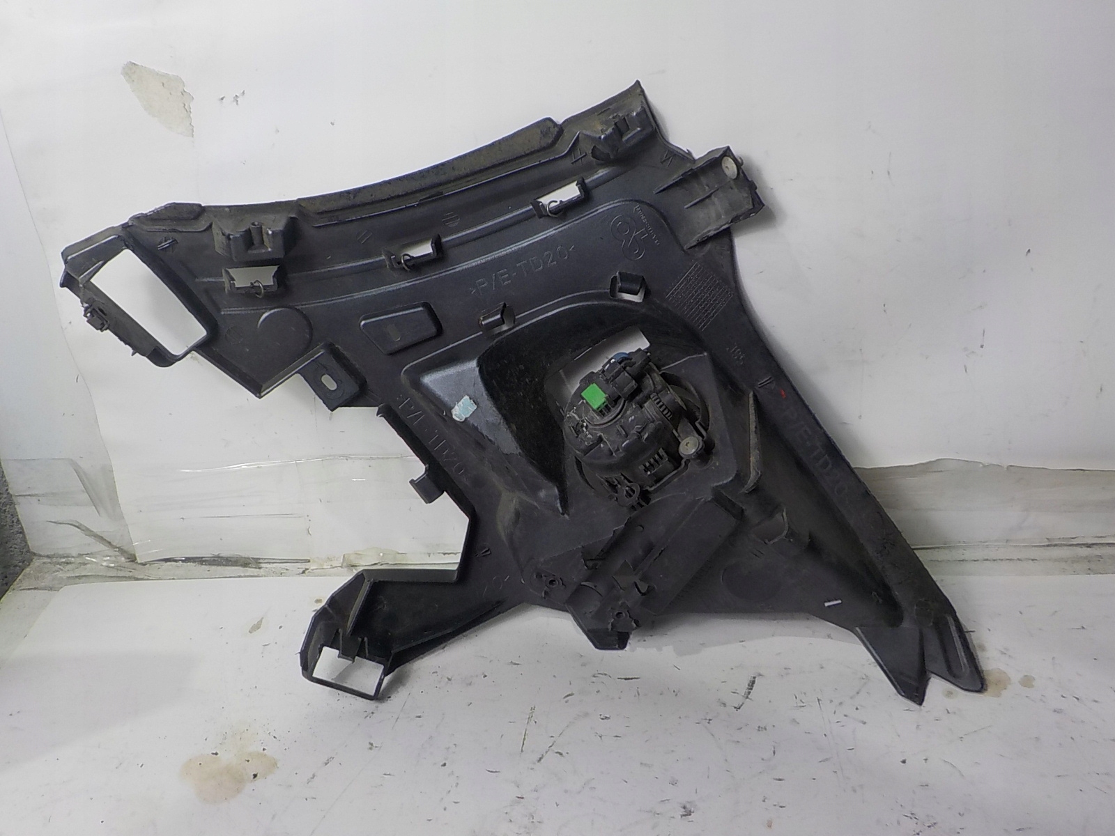 RENAULT SCENIC III fog light bumper bracket right front front 8200074008