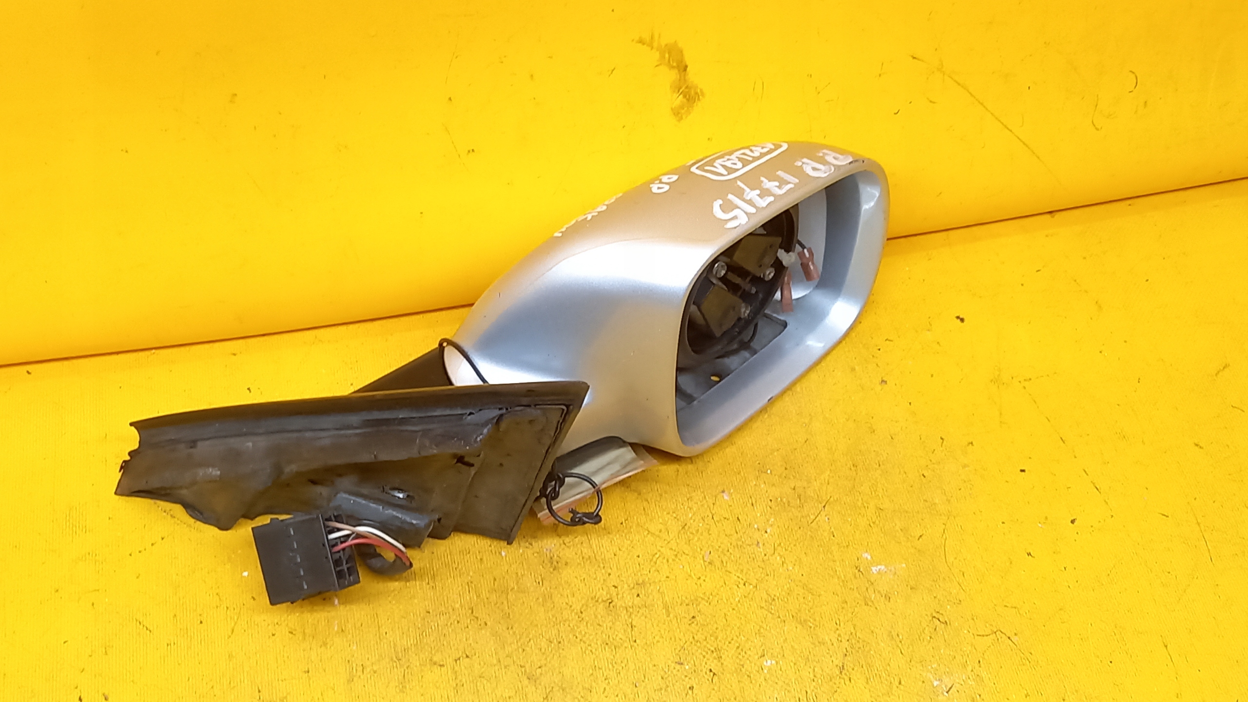 SPECCHIETTO RETROVISORE EL.Destro AUDI A6 C5 97-00r LY7M 5PINY