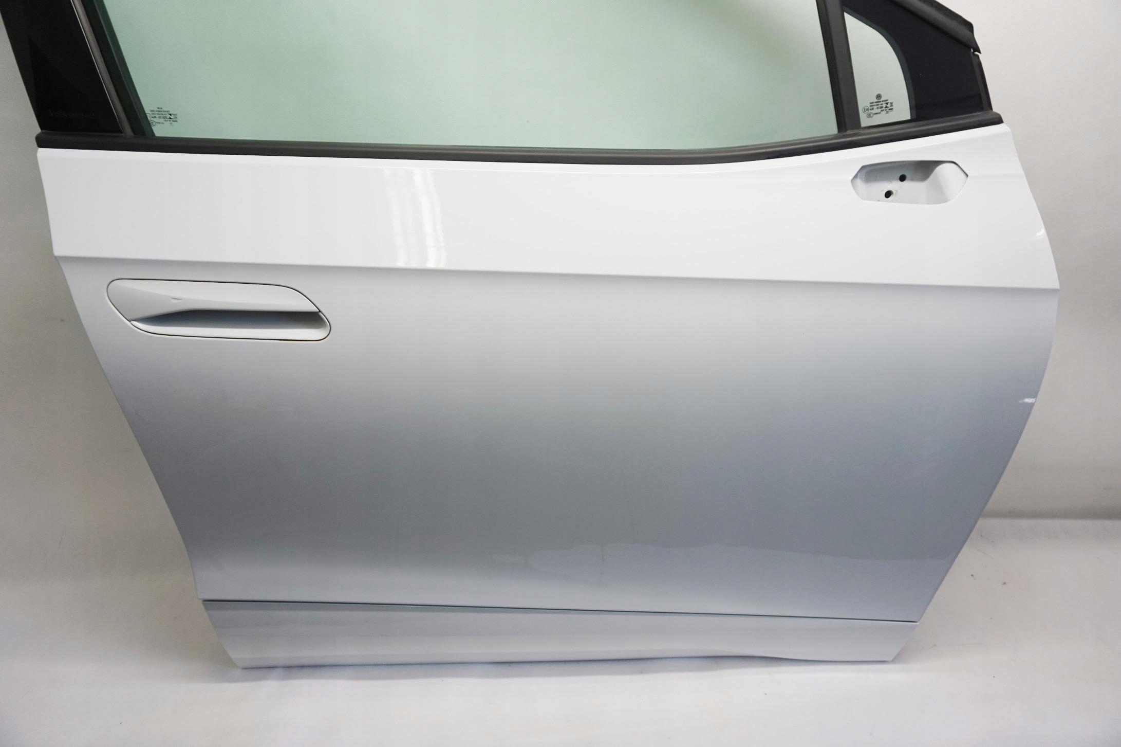DRZWI PRAWE PRZEDNIE VW ID4 ID5 ID.4 ID.5 LS9R Producent części Volkswagen