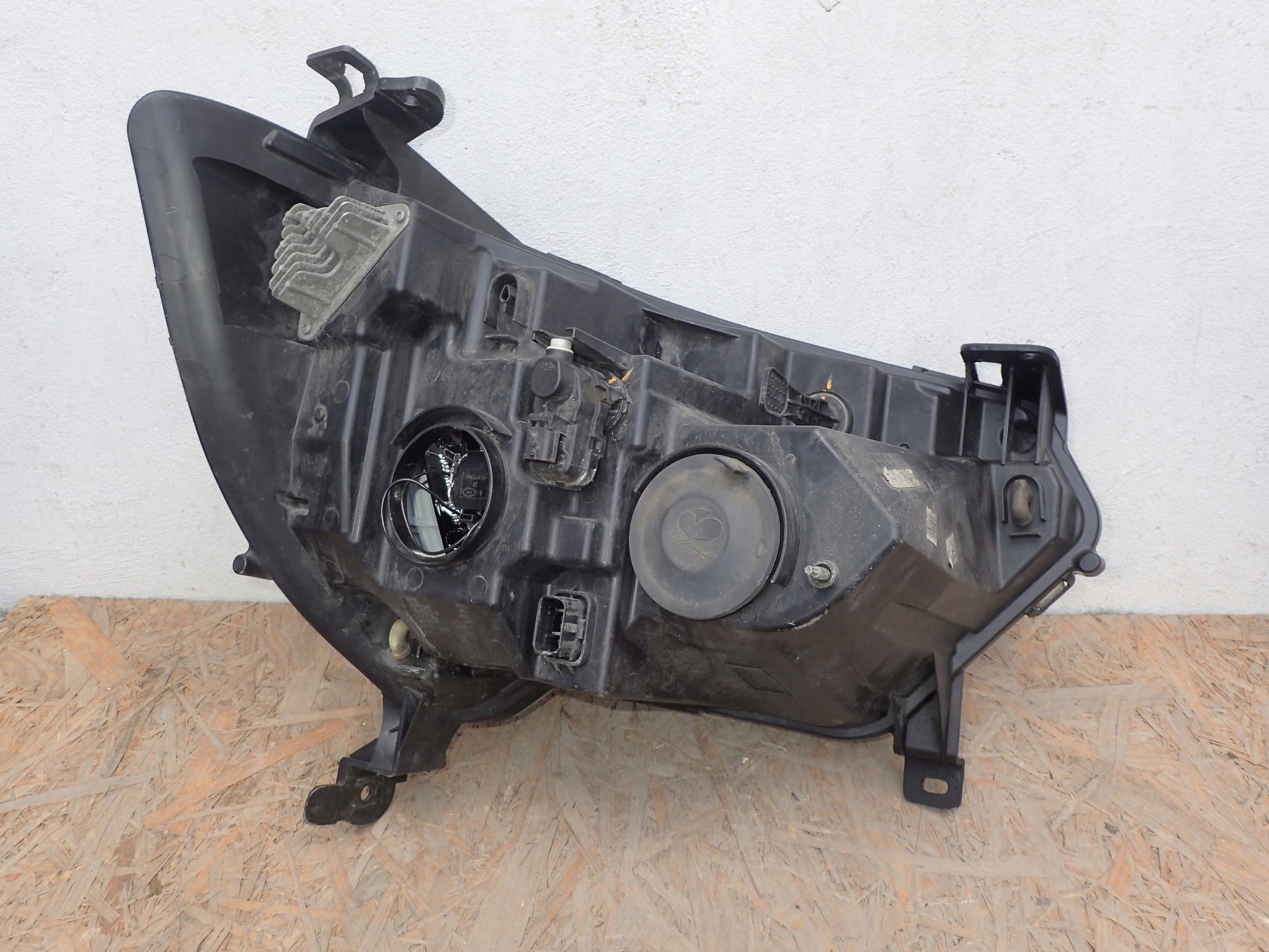 light left REFLEKTOR left RENAULT MASTER III LIFT IV 2019- 260607867R