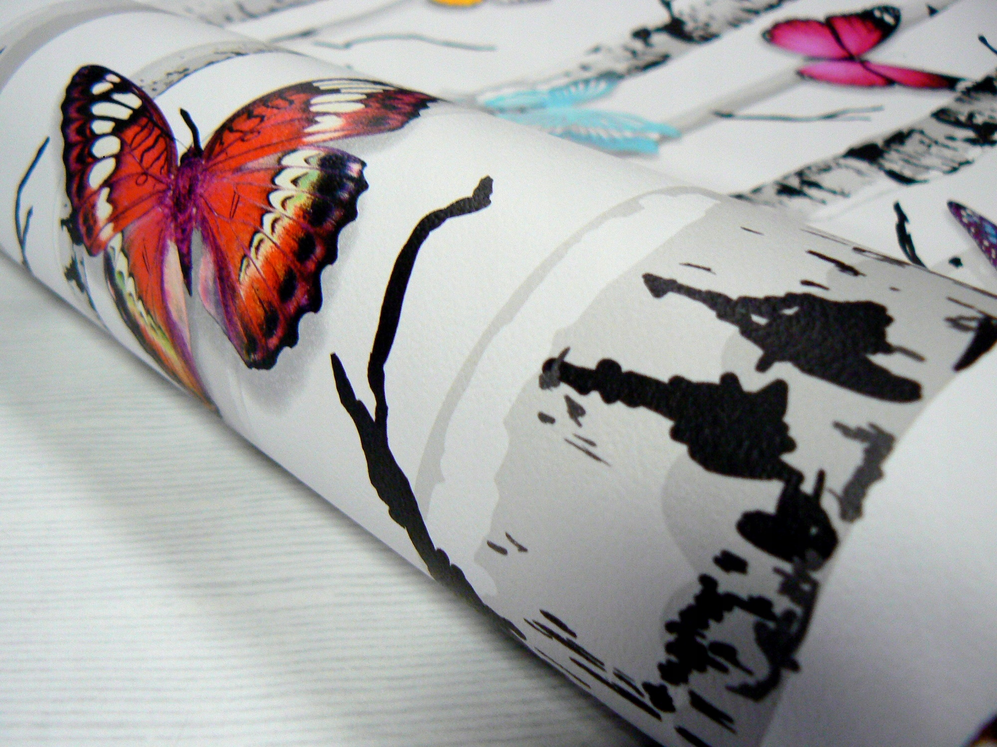 TAPETA TAPETY W MOTYLE MOTYLKI KOLOR RASCH Kod producenta 102529