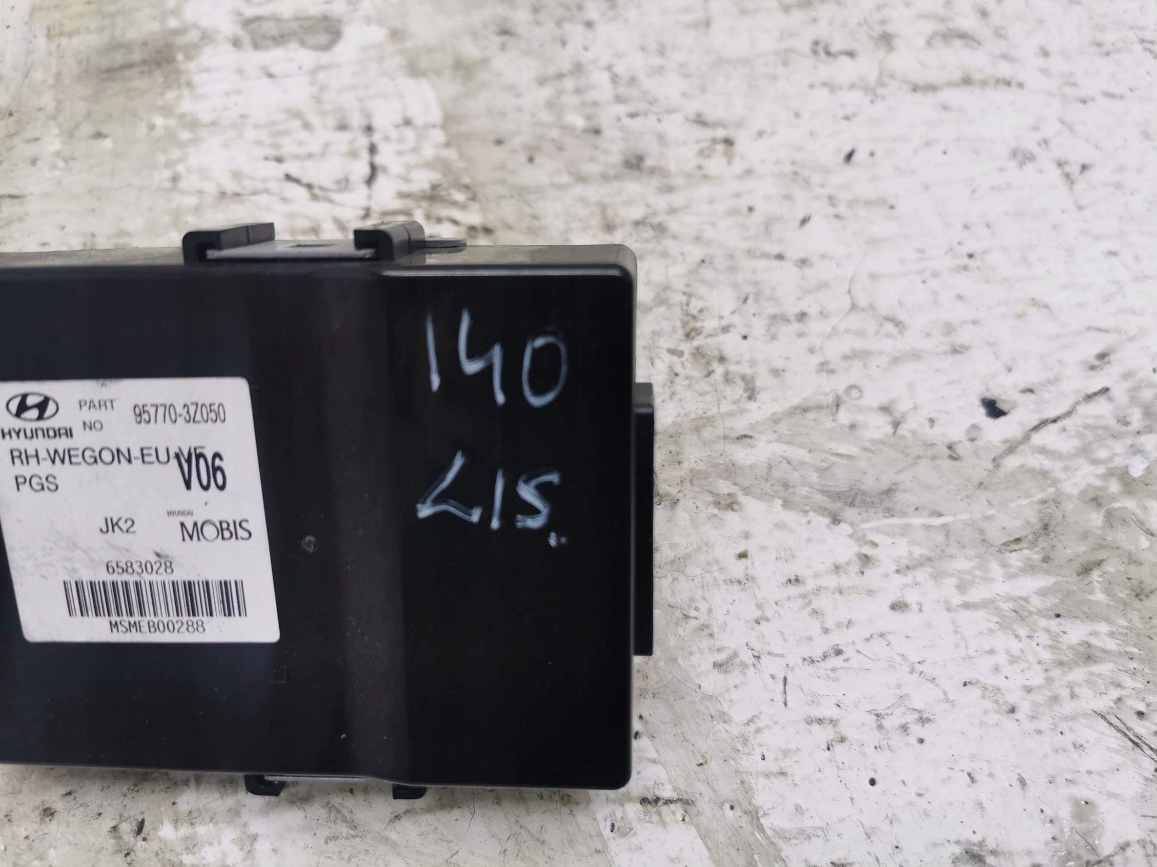 module control unit PDC HYUNDAI I40 95770-3Z050 11-15
