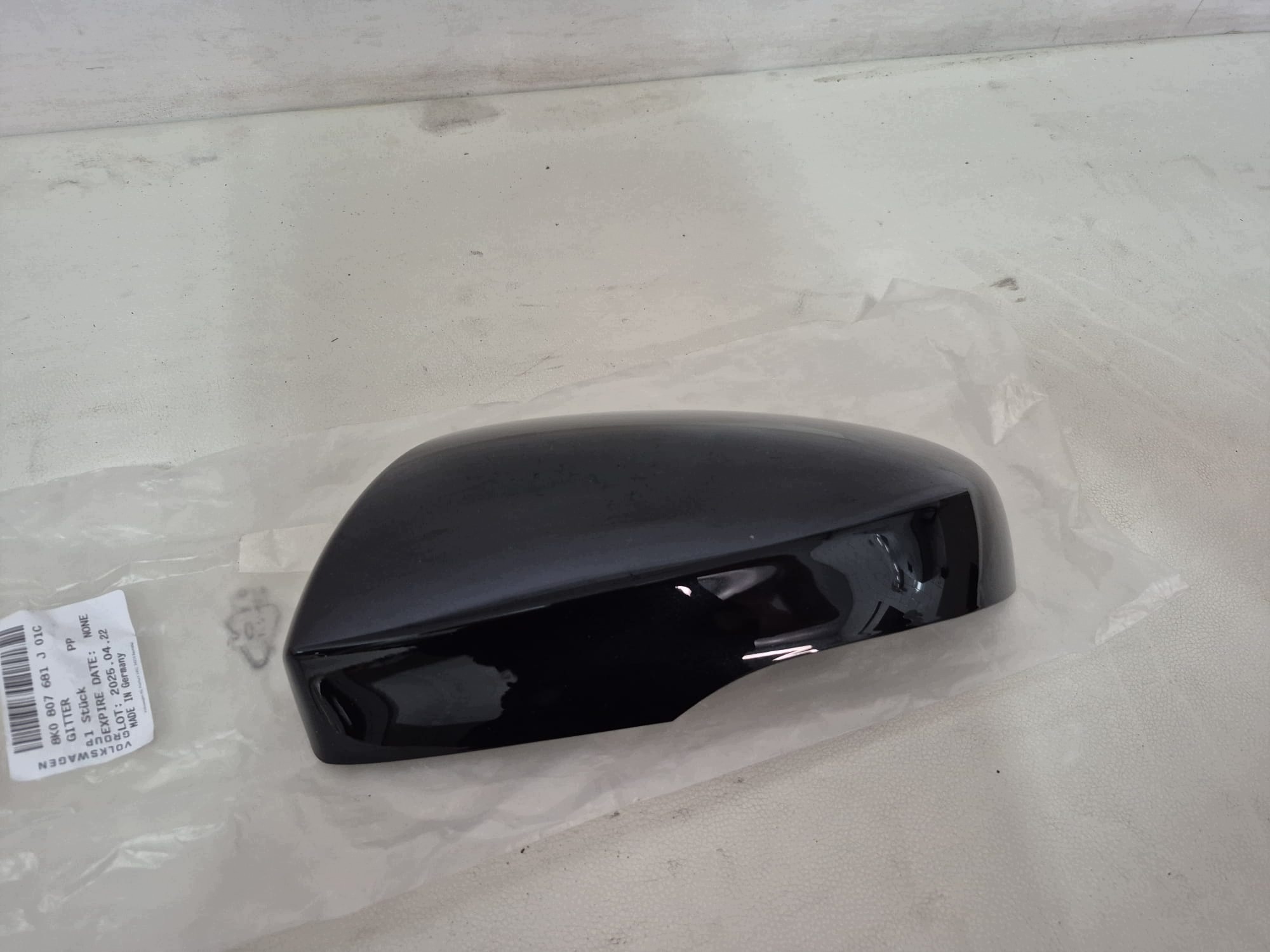 AUDI A4 B8 8K 11- cover mirrors left 8K0807681J