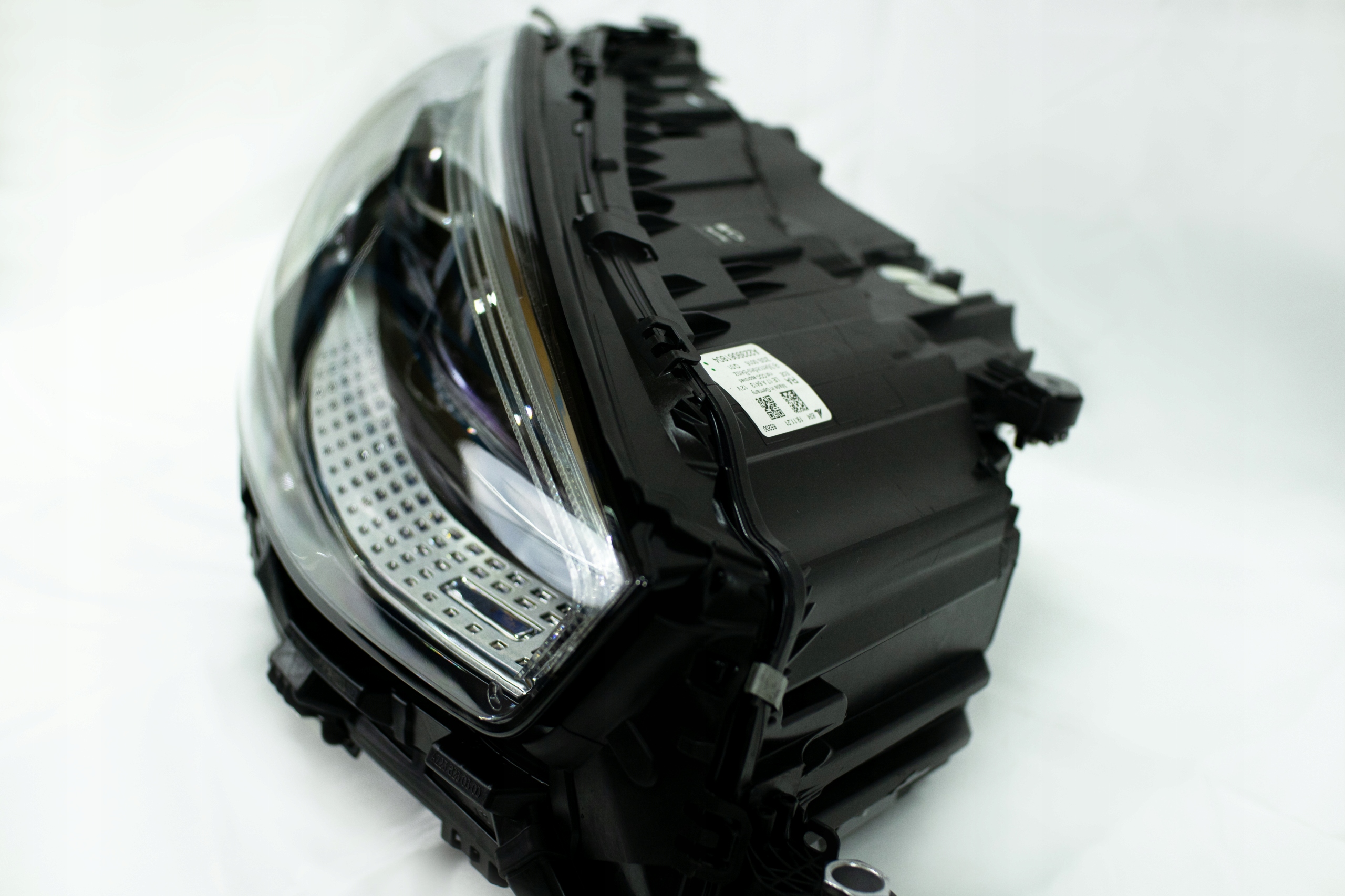 Reflektor do Mercedes S 223 DIGITAL PRAWY bez osp. Rodzaj świateł mijania LED