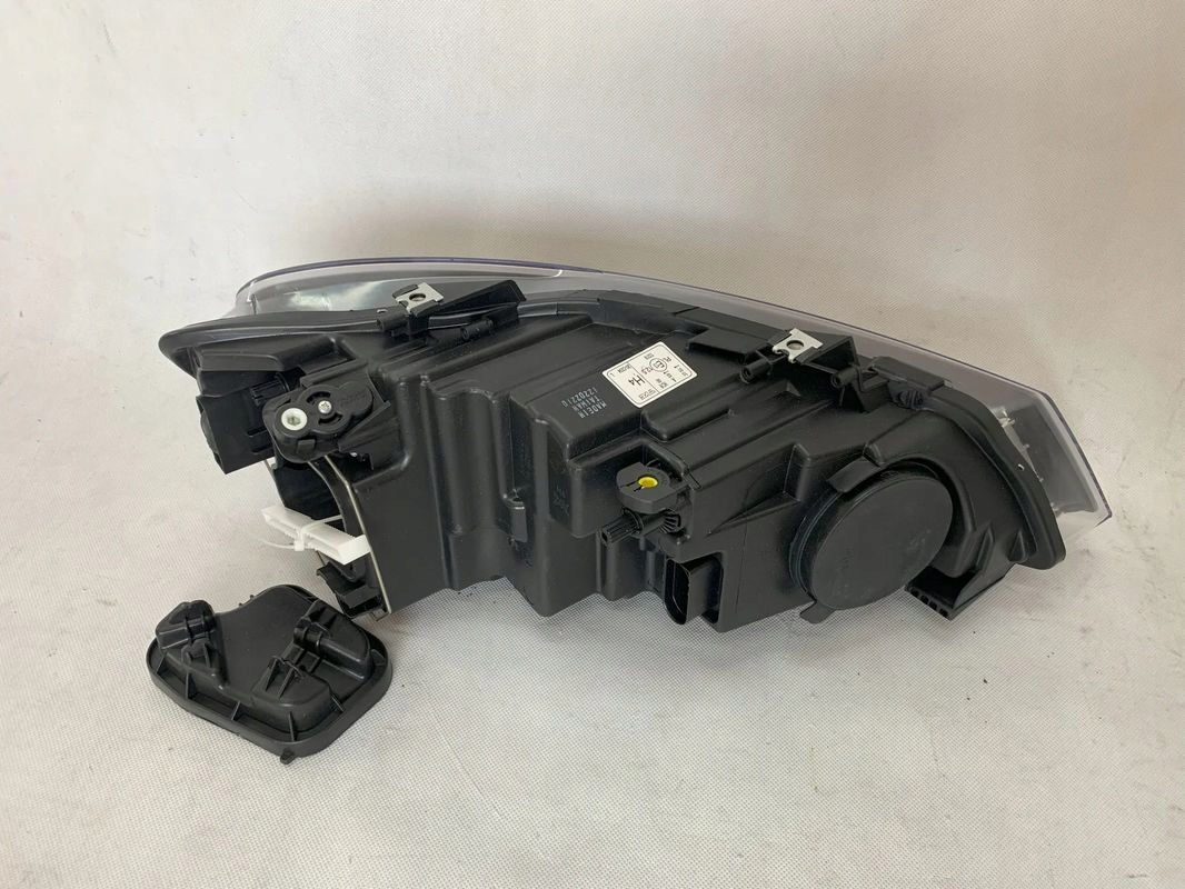 Volkswagen Polo 08-14r Reflektor left light left VW TYC