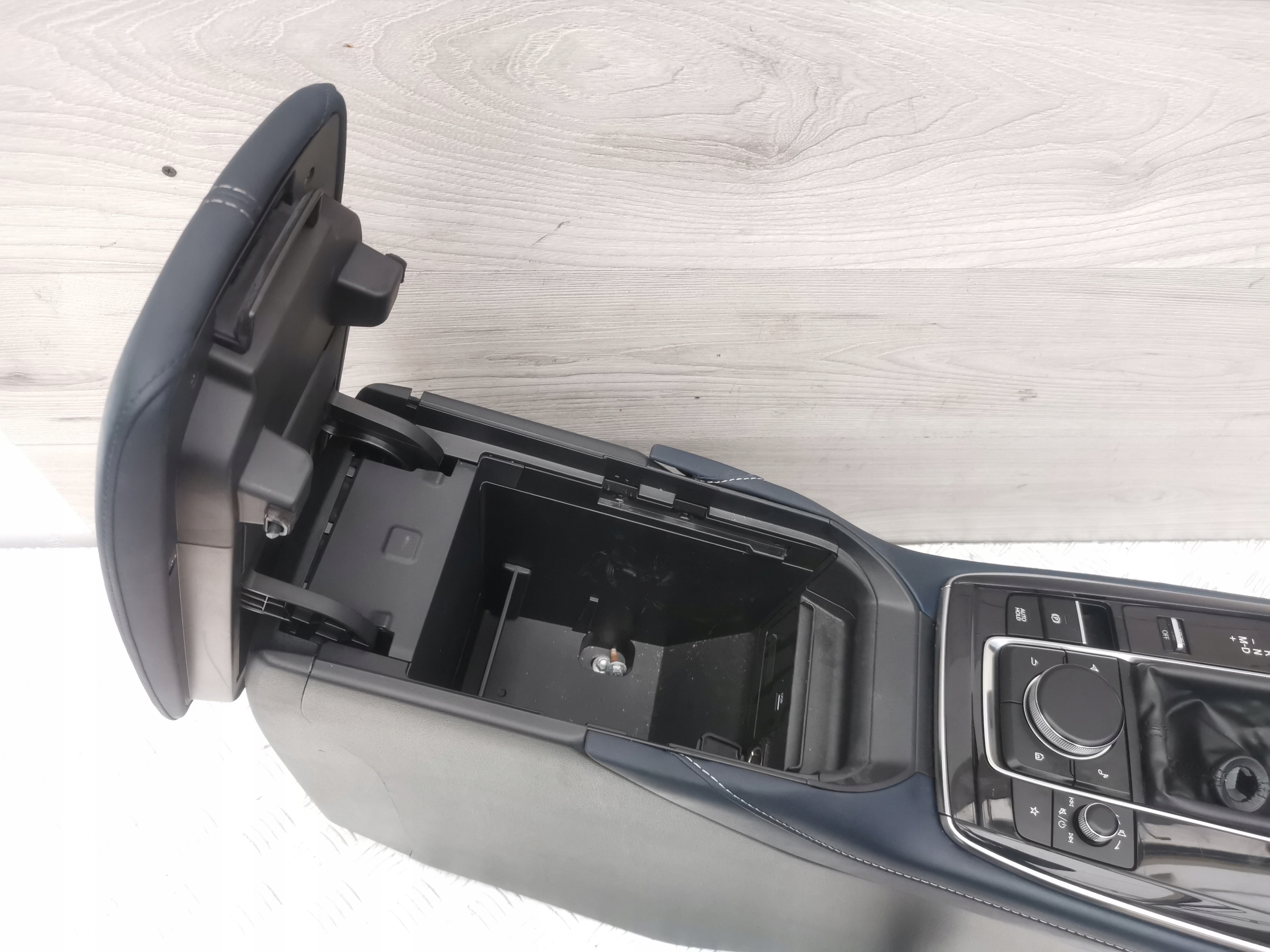 mazda CX30 америка 21- тунель средний контр