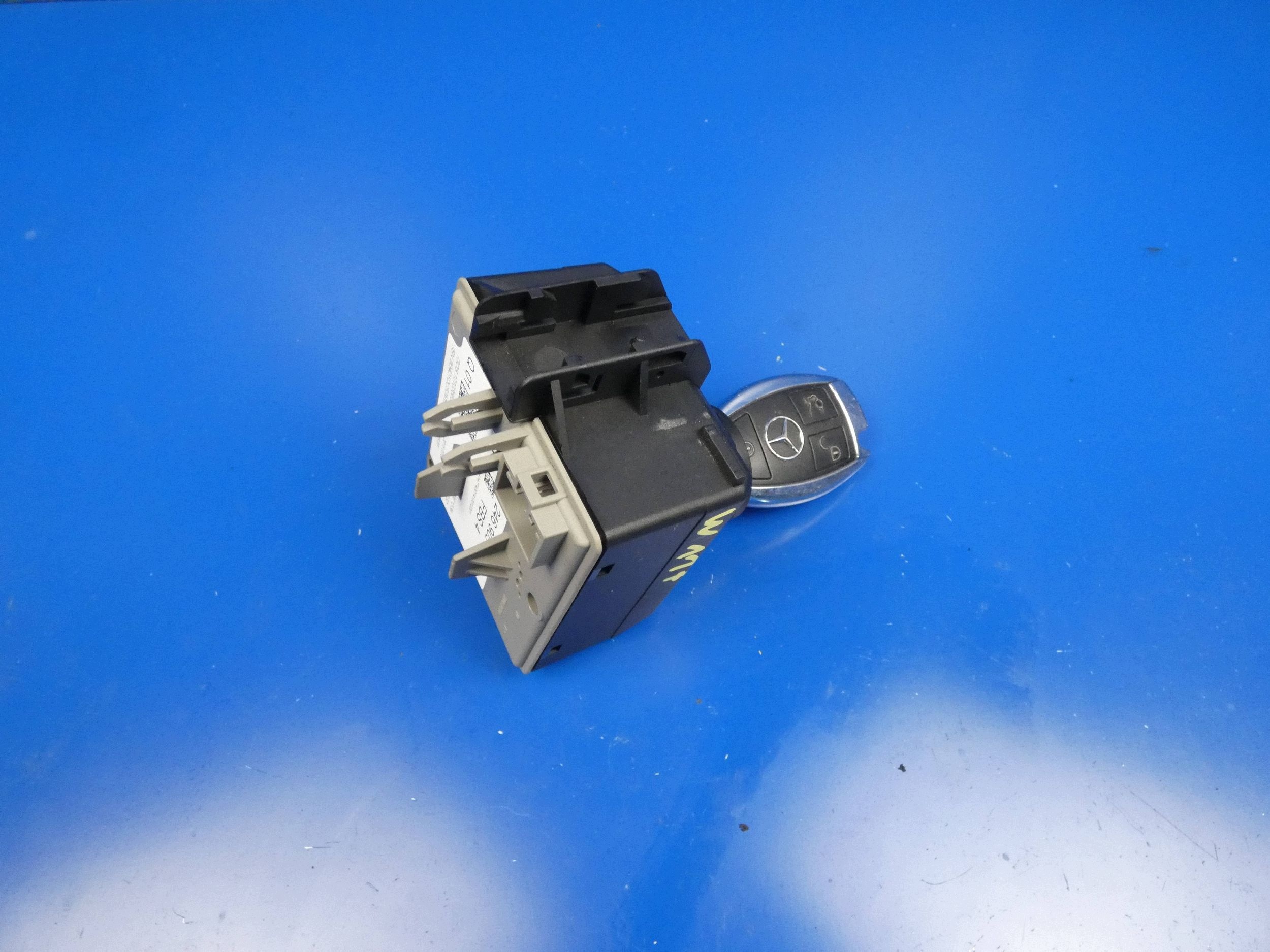 MERCEDES CLA W117 W176 W156 W246 ignition + key