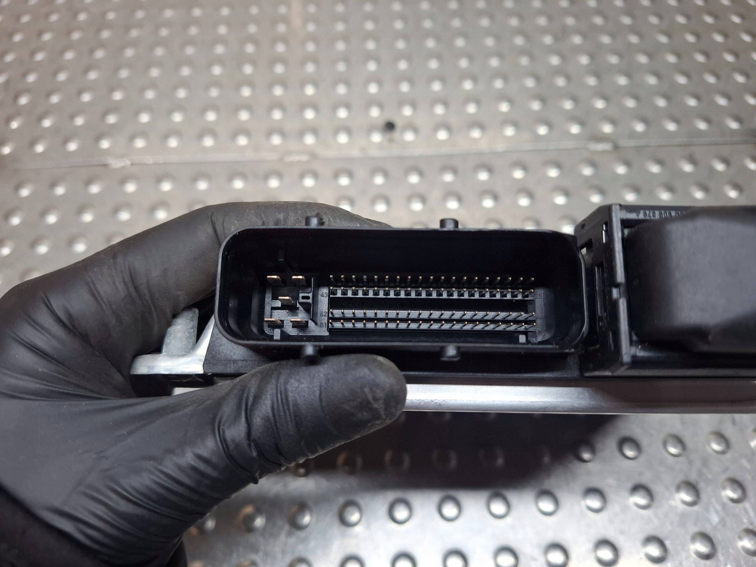 control unit computer of the engine 038906019JT 0281011138 AUDI A4 B6 1.9 TDI