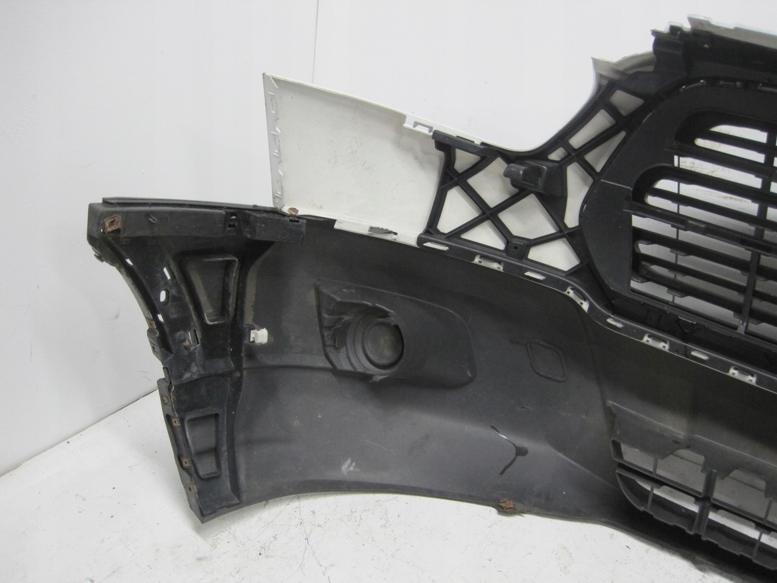 Frontstoßstange Ford TRANSIT MK8 16R