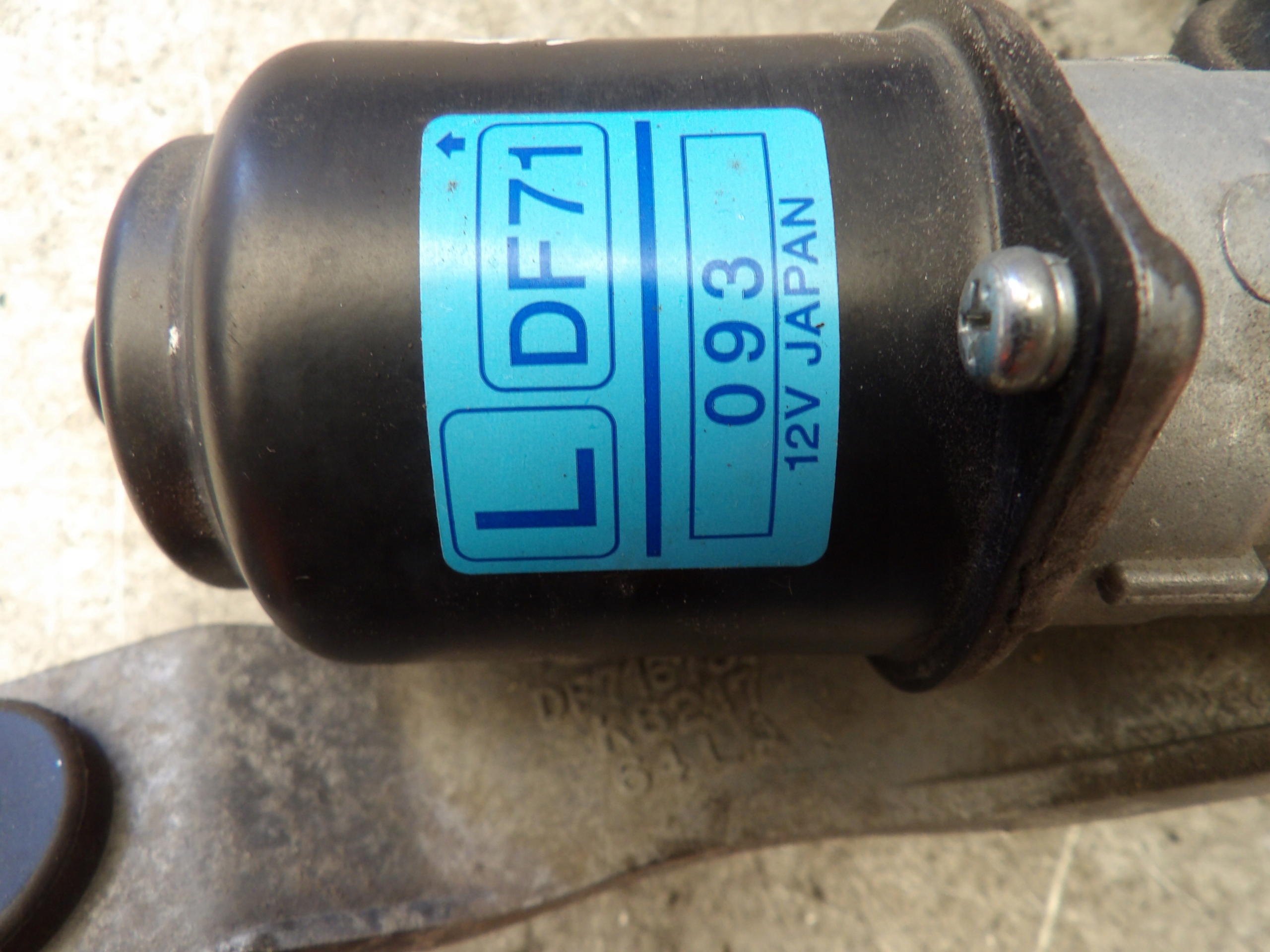 Mazda 2 MK3 wiper mechanism front
