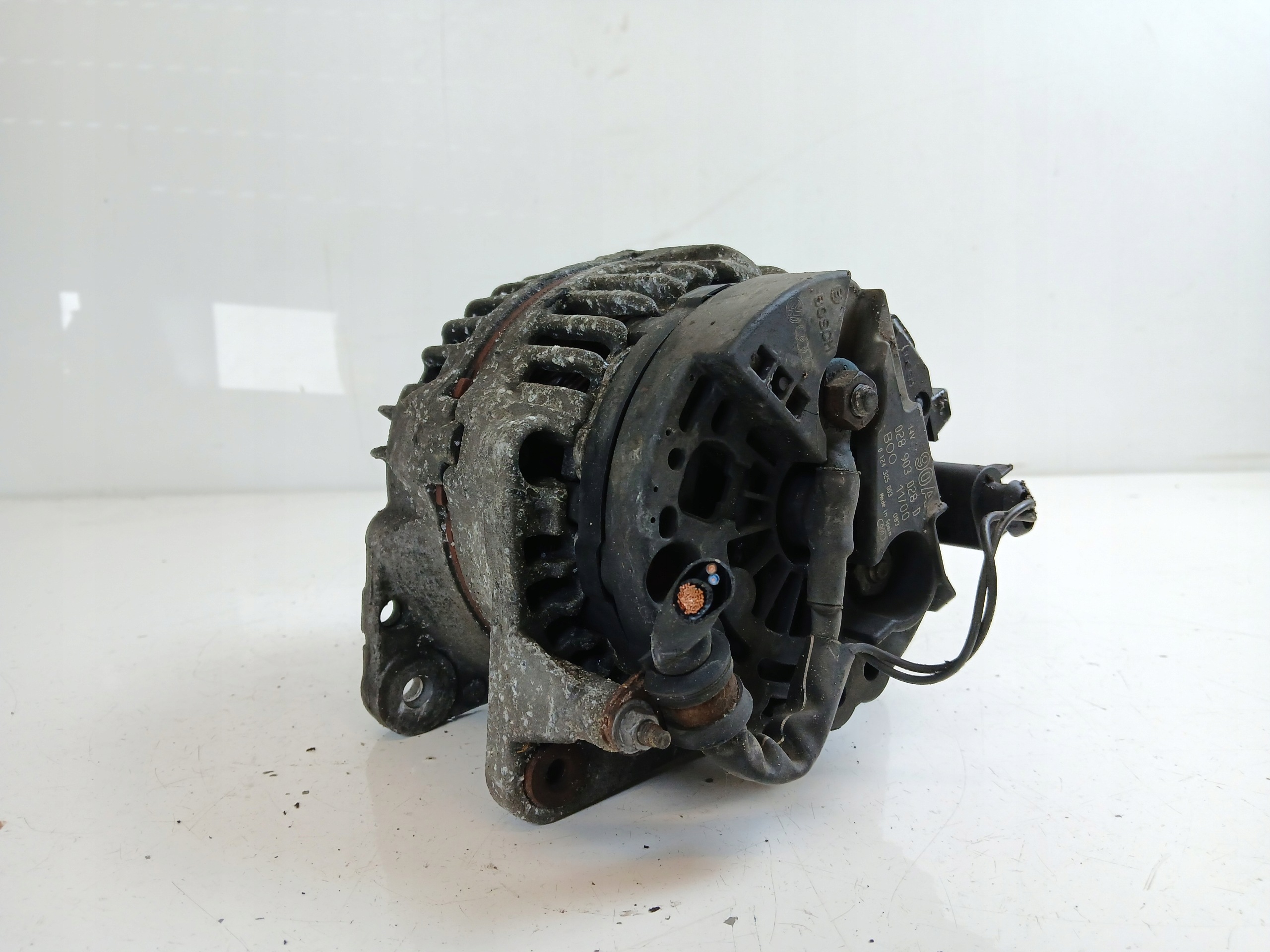VW GOLF IV AUDI A3 8L 1.6 ALTERNATOR 028903028D 90A