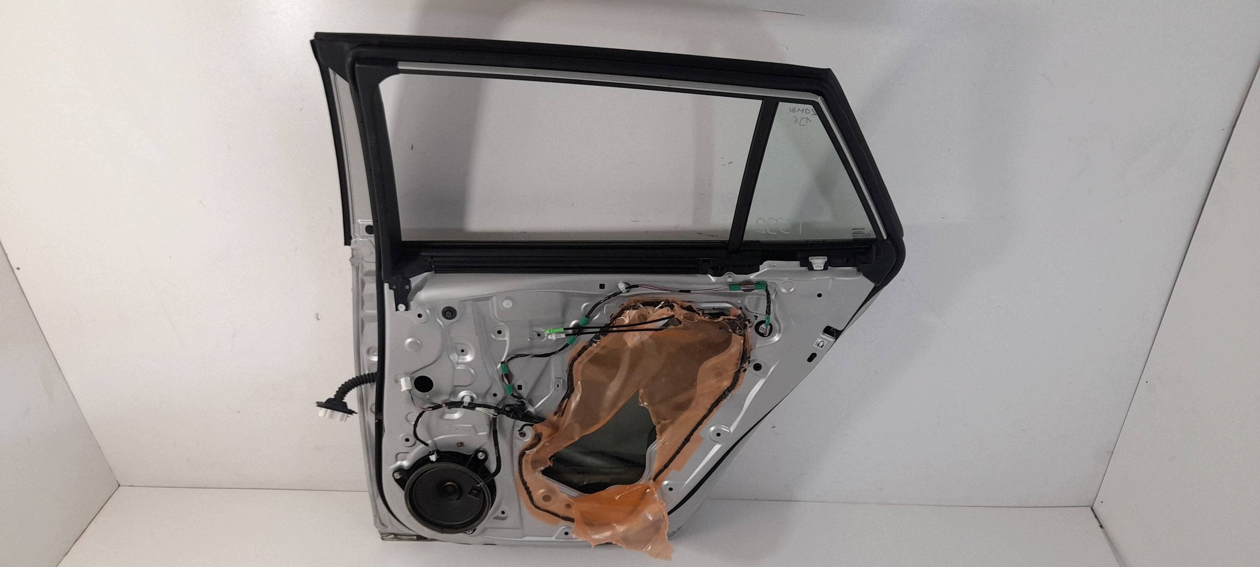 Toyota Corolla E21 Kombi door rear. right 1J6 (T592)