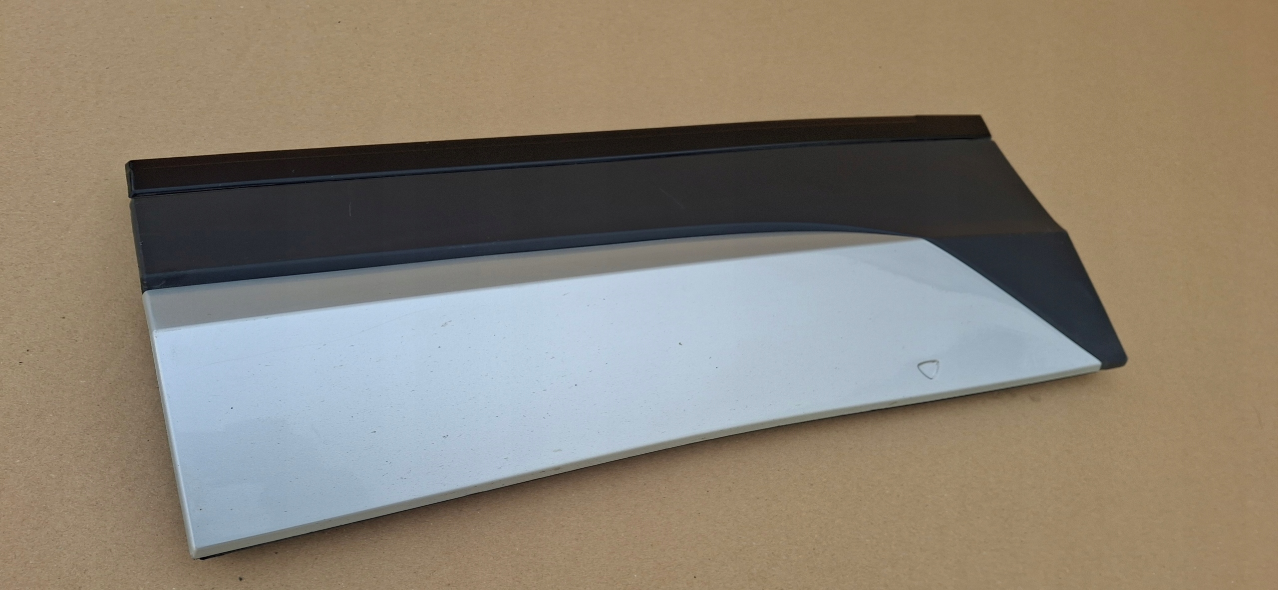 VW TIGUAN II 5NA LISTWA NAKŁADKA DRZWI LEWY TYŁ LEWA 5NA854949S Producent części Volkswagen OE