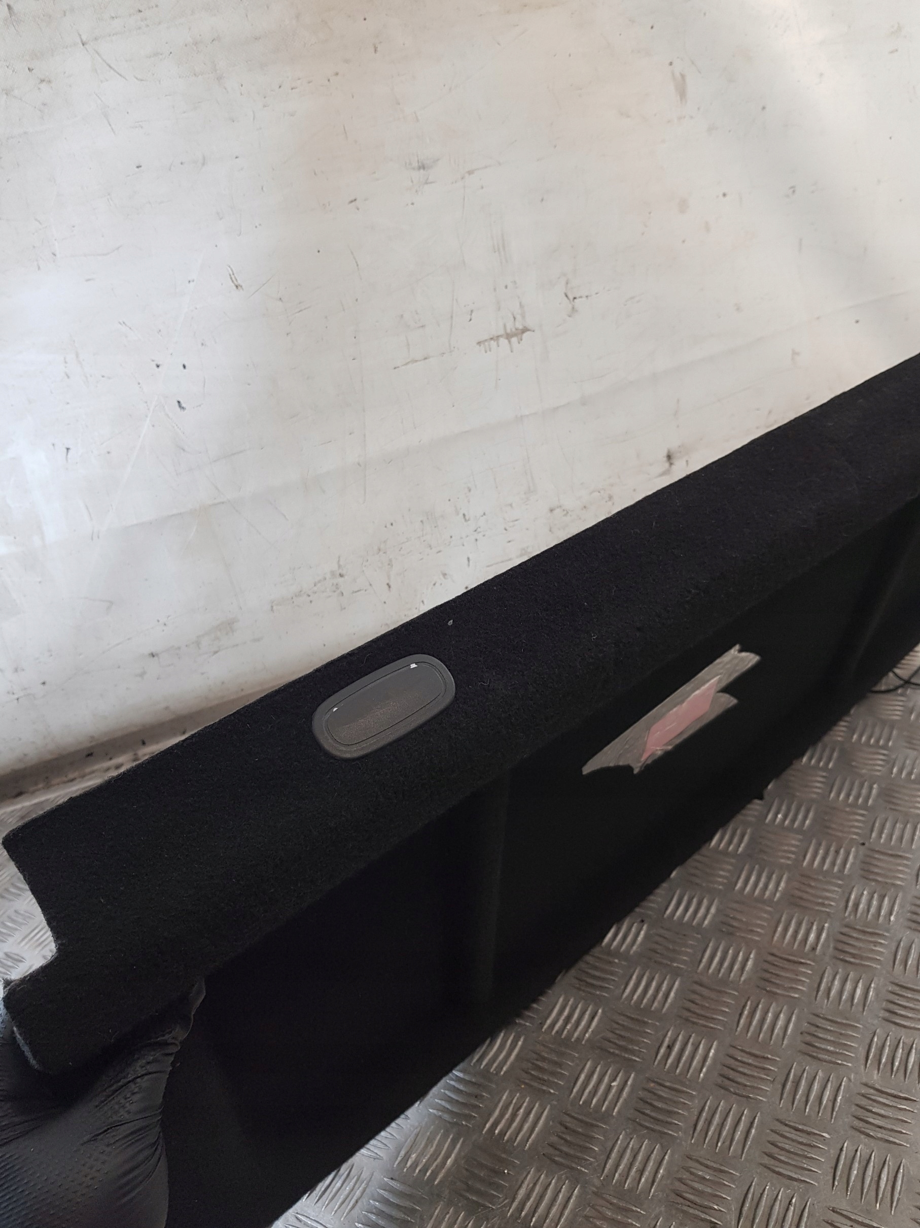 plato rear boot HYUNDAI COUPE II 02R