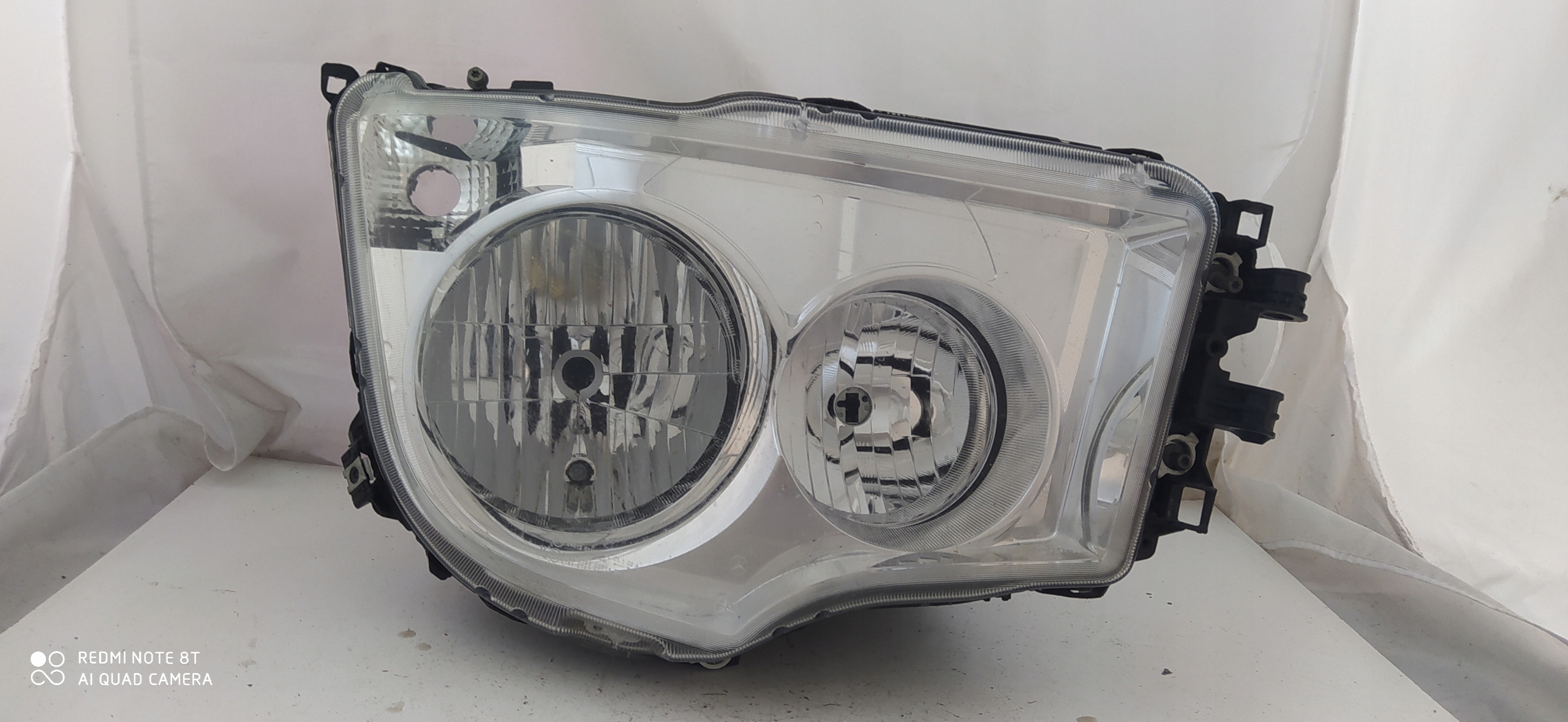 ACTROS Mp4 ФАРА ПРАВЫЙ ПЕРЕД A9608201939 ЕВРОПА