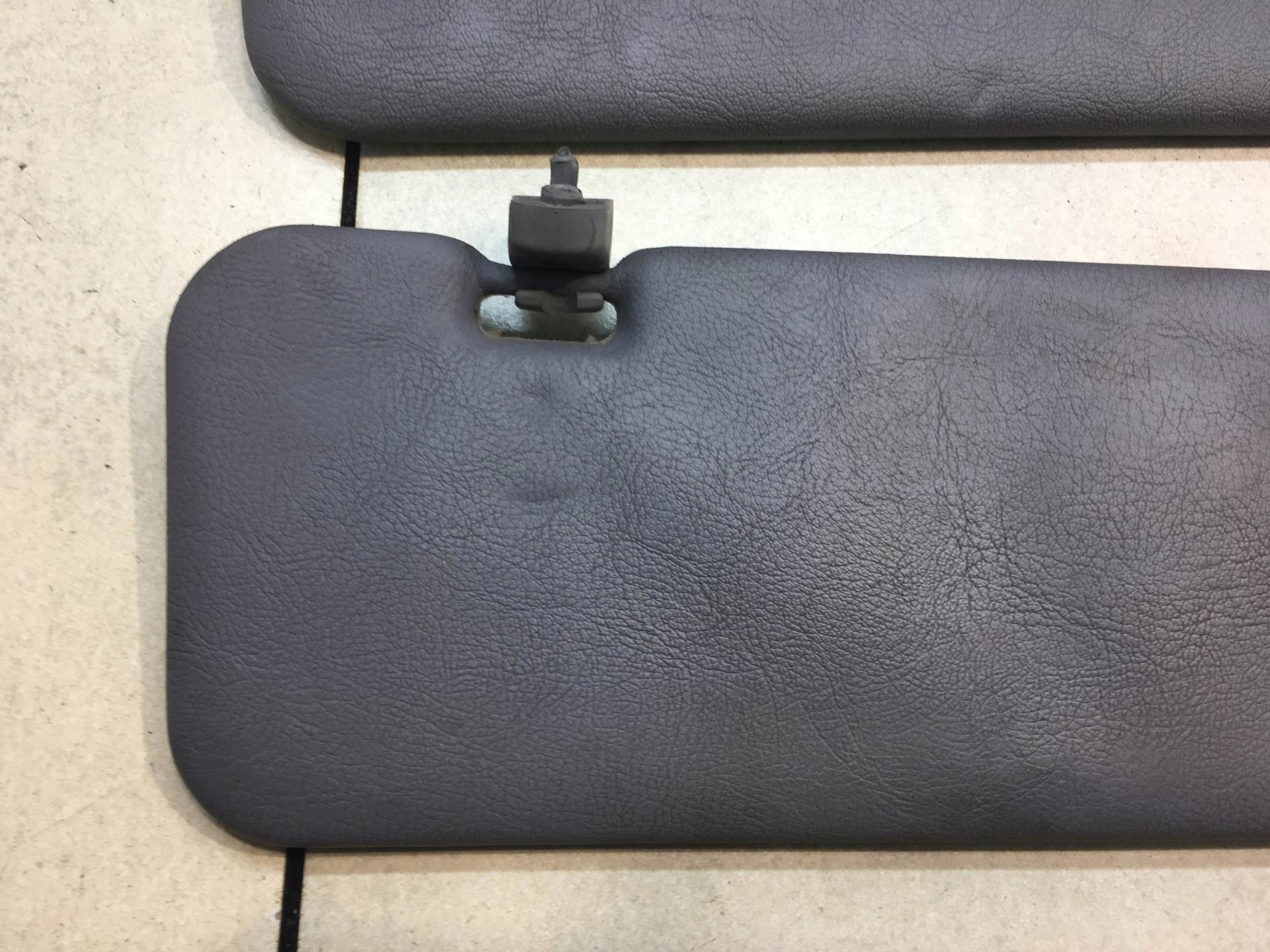 Blende Abdeckung PRZECIWSLONECZNA MERCEDES VITO W638 2.3 D