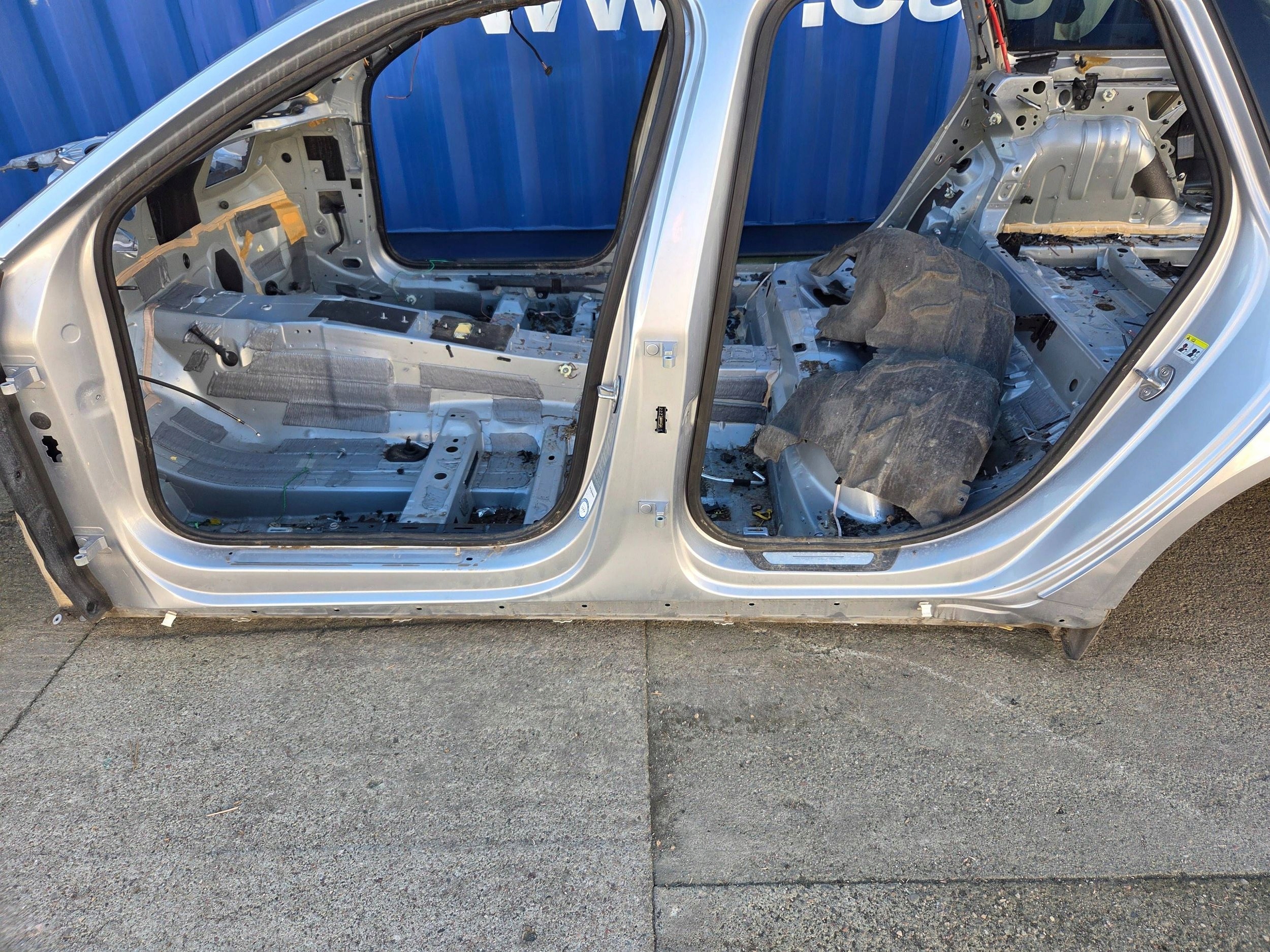 Audi A6 RS6 C8 4K threshold left
