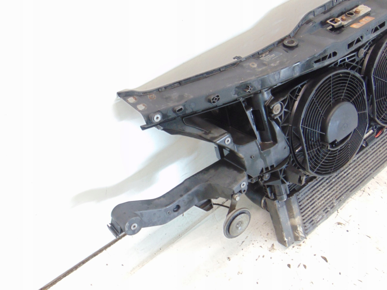 support panel for radiators pillar iron MERCEDES VITO W639 3.0 CDI