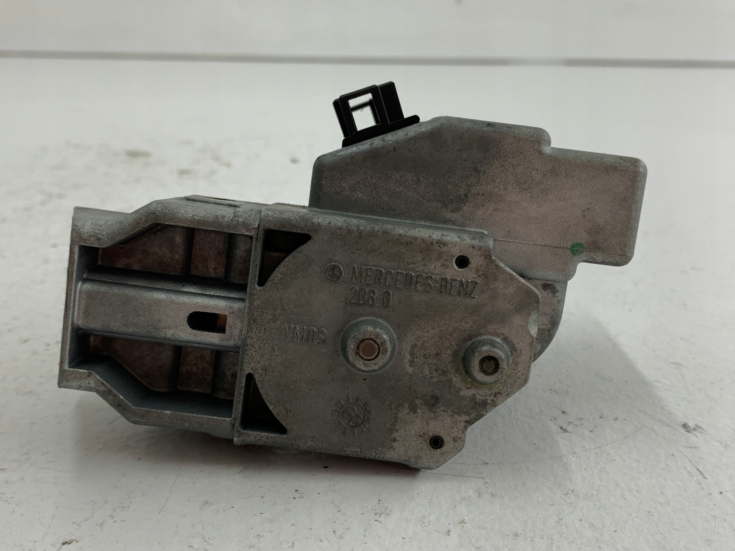 MERCEDES W210 serrure volant 208.0