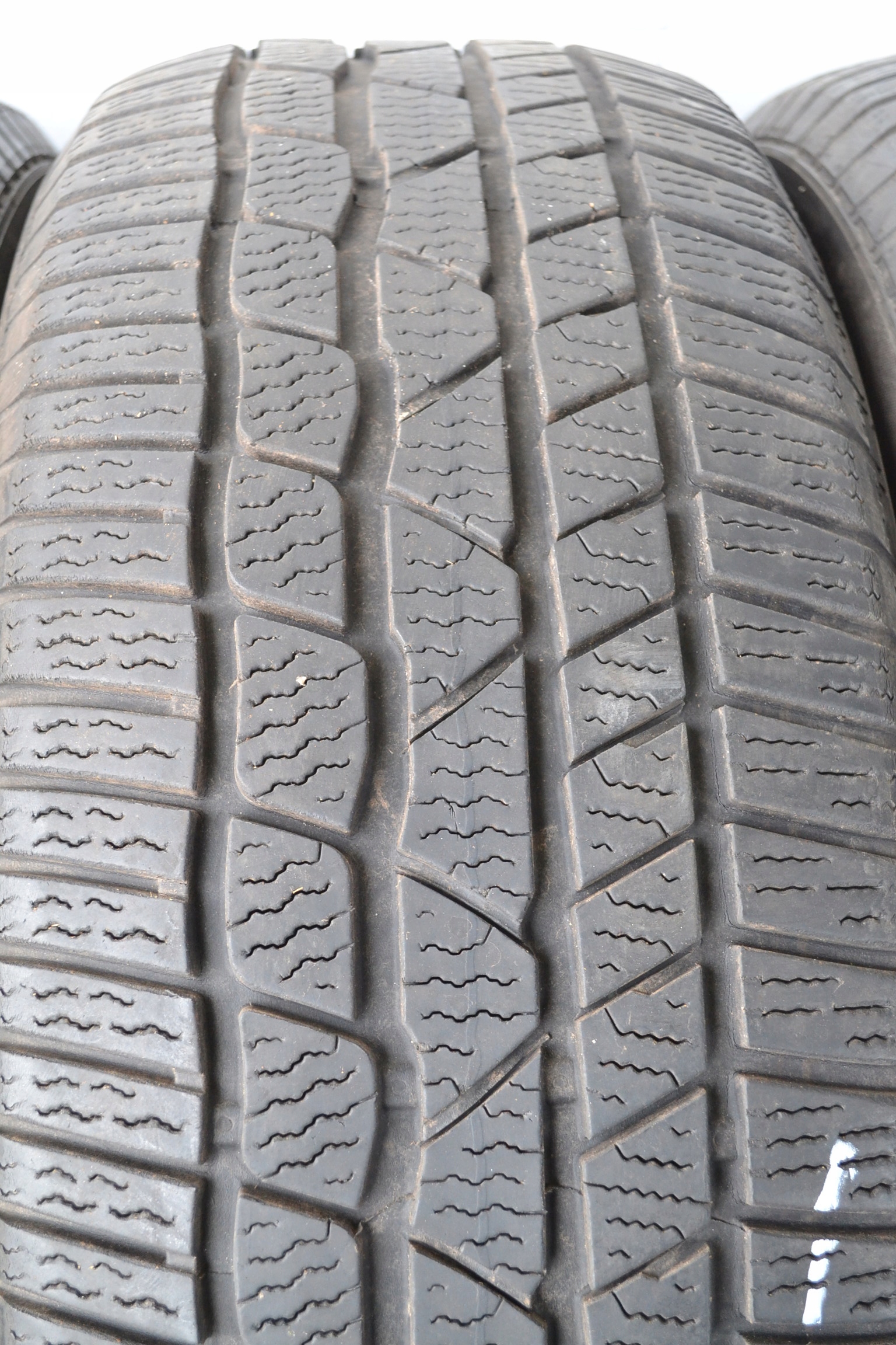 235/55R18 104H CONTINENTAL TS830P x4szt 6423z Sezon zimowe