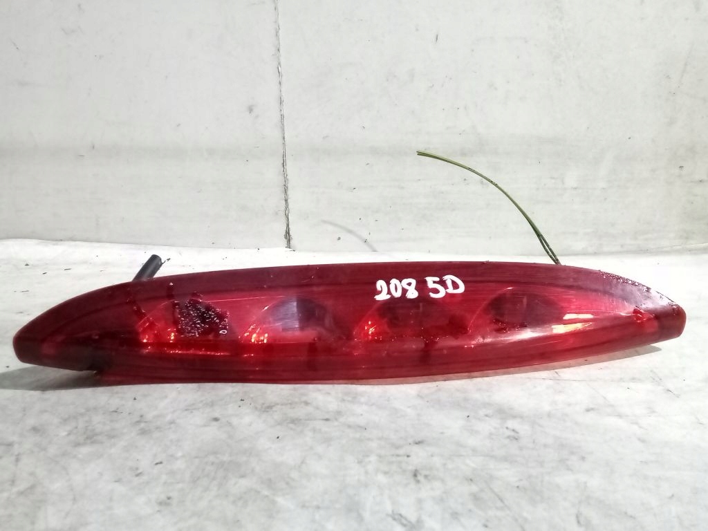 Peugeot 208 and HB 5D light light stop