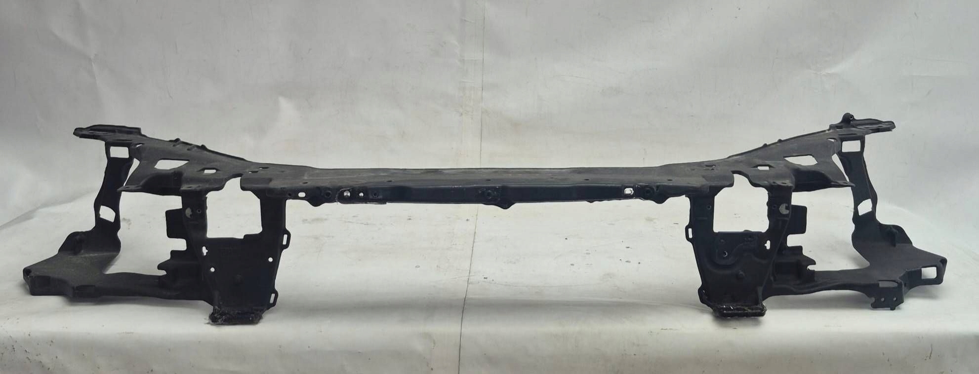 VOLVO V60 a S60 II 10- predné čelo priečka 31283053