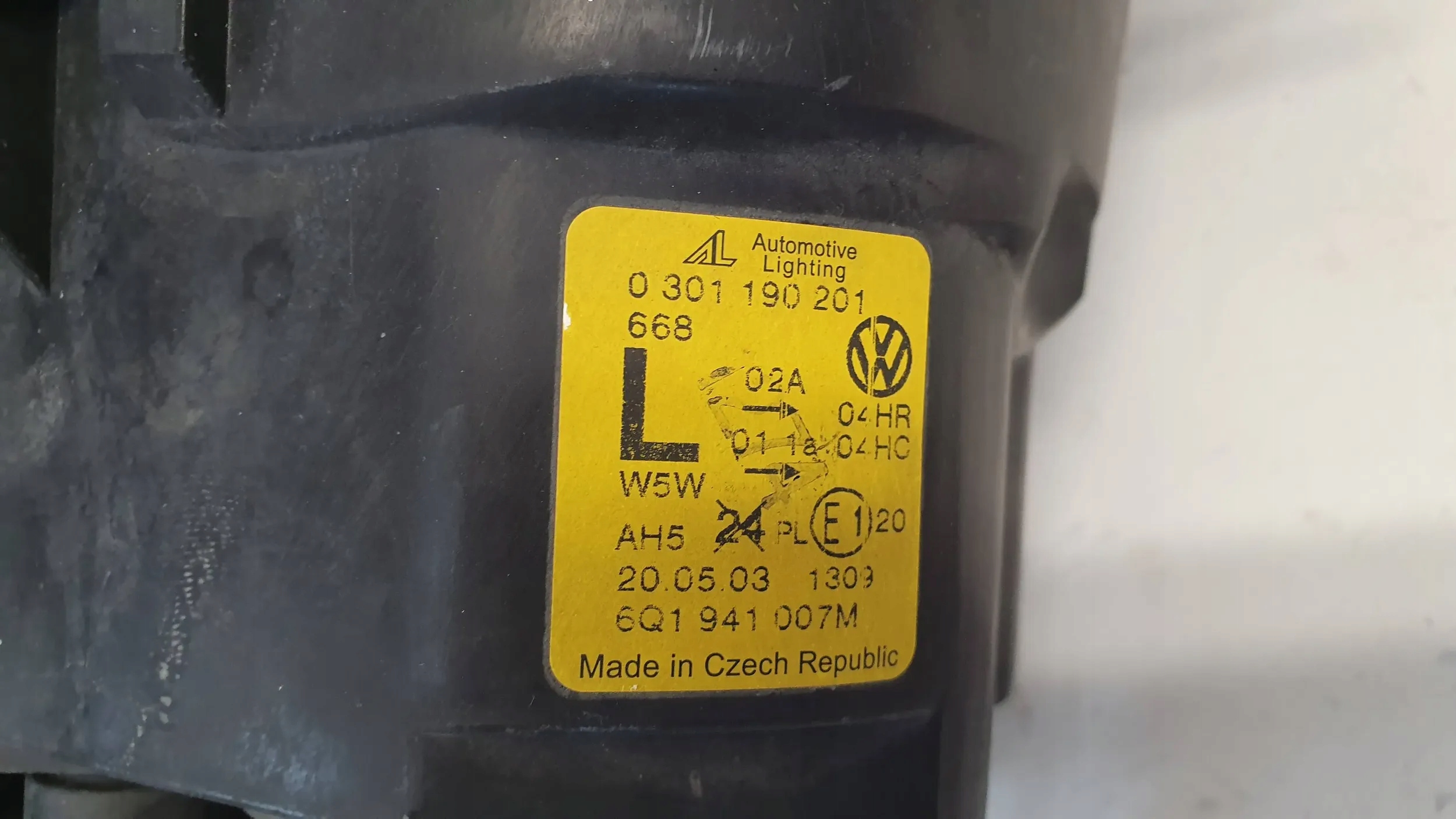 light front left 6Q1941007M VW POLO 01