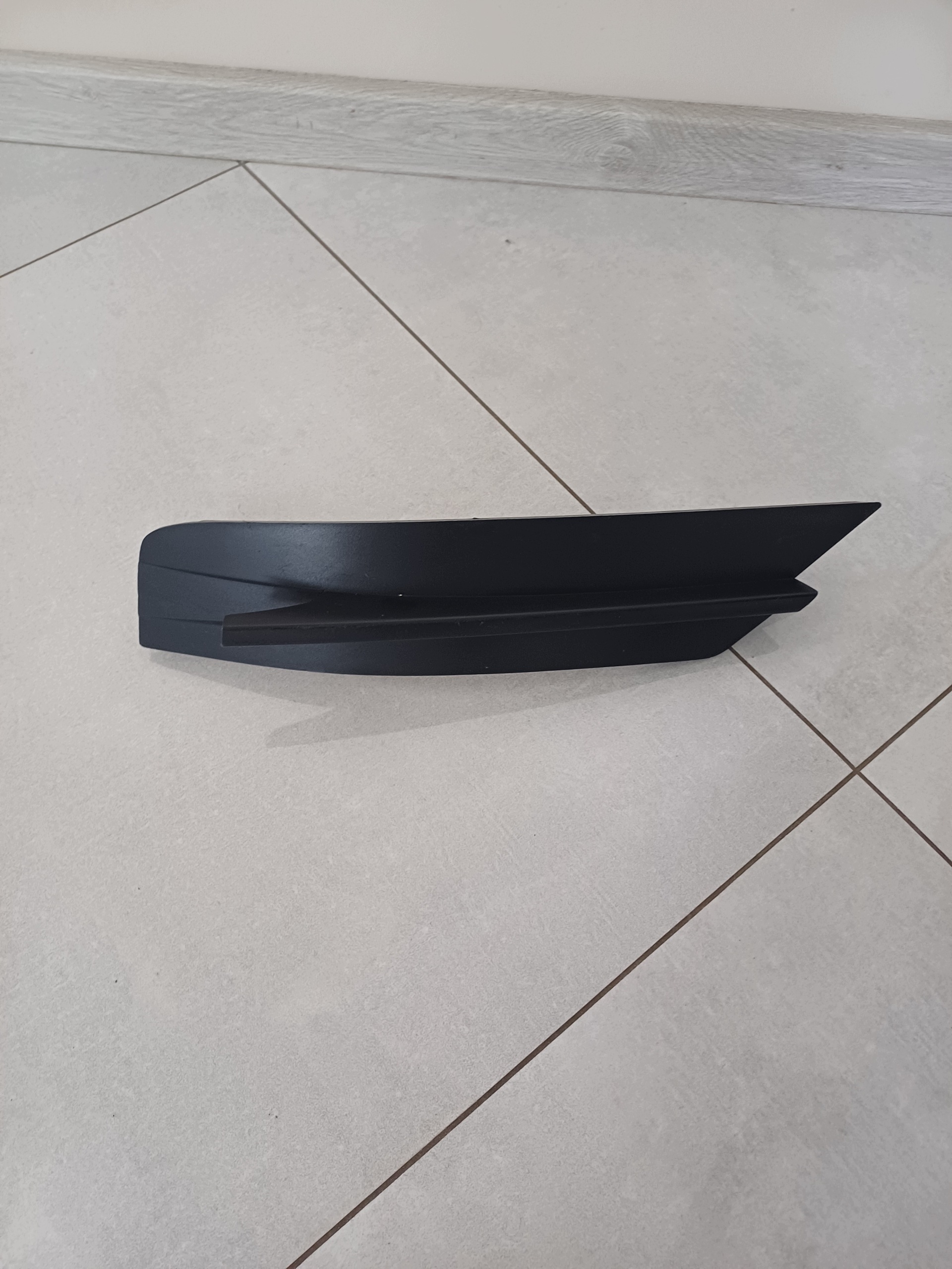 grid of a bumper right front front VW CRAFTER 2 II 7C0807246