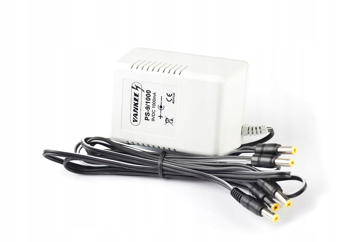 Yankee PS-9/1000 profesionální napájecí zdroj pro kytarové efekty