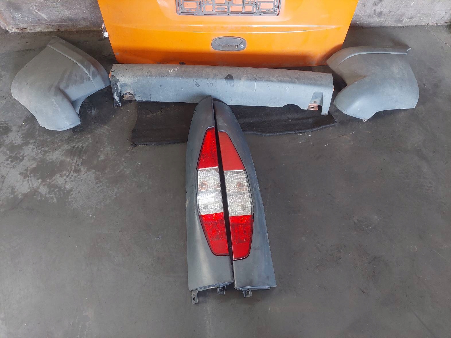 complete rear part FIAT DOBLO and 570