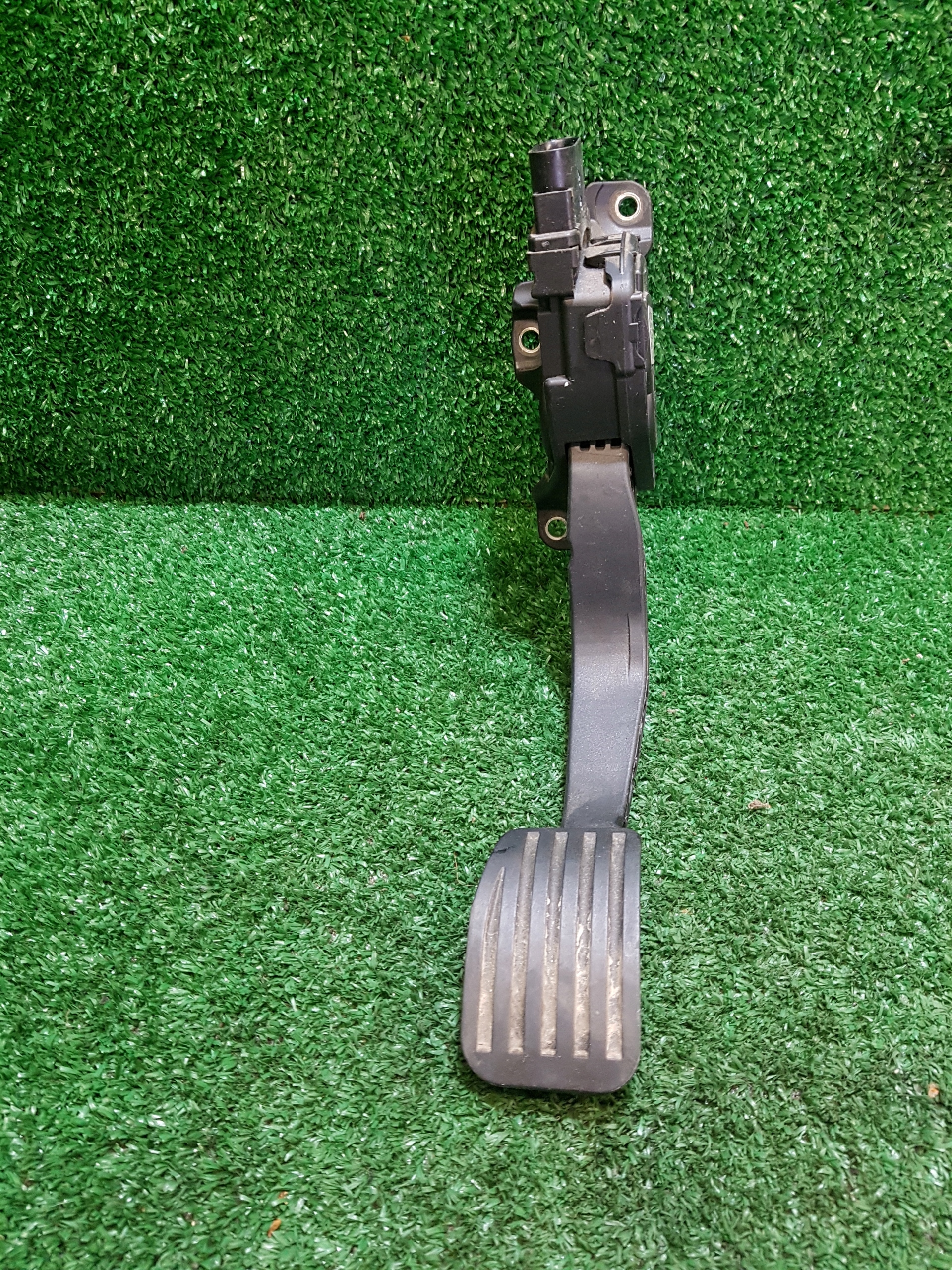 Gaspedal FORD S-MAX 6G92-9F836-JE