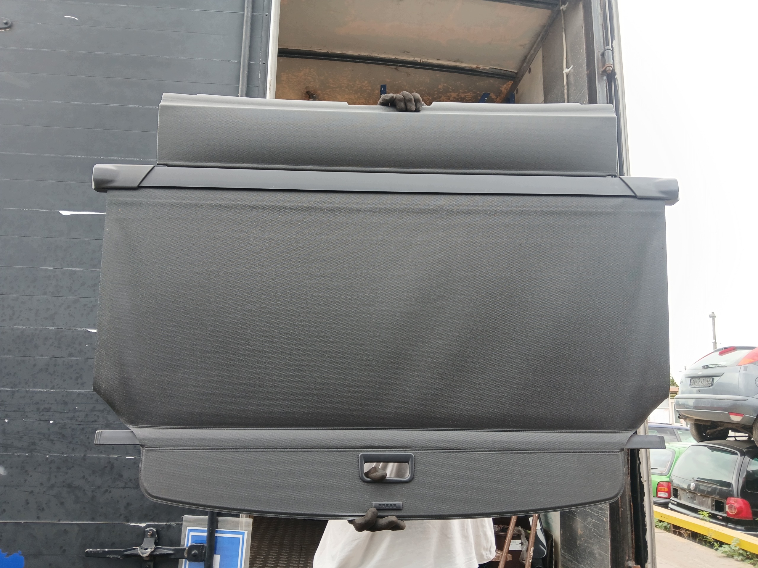 SKODA OCTAVIA II KOMBI blinds boot SPRAWNA 1Z9867871E