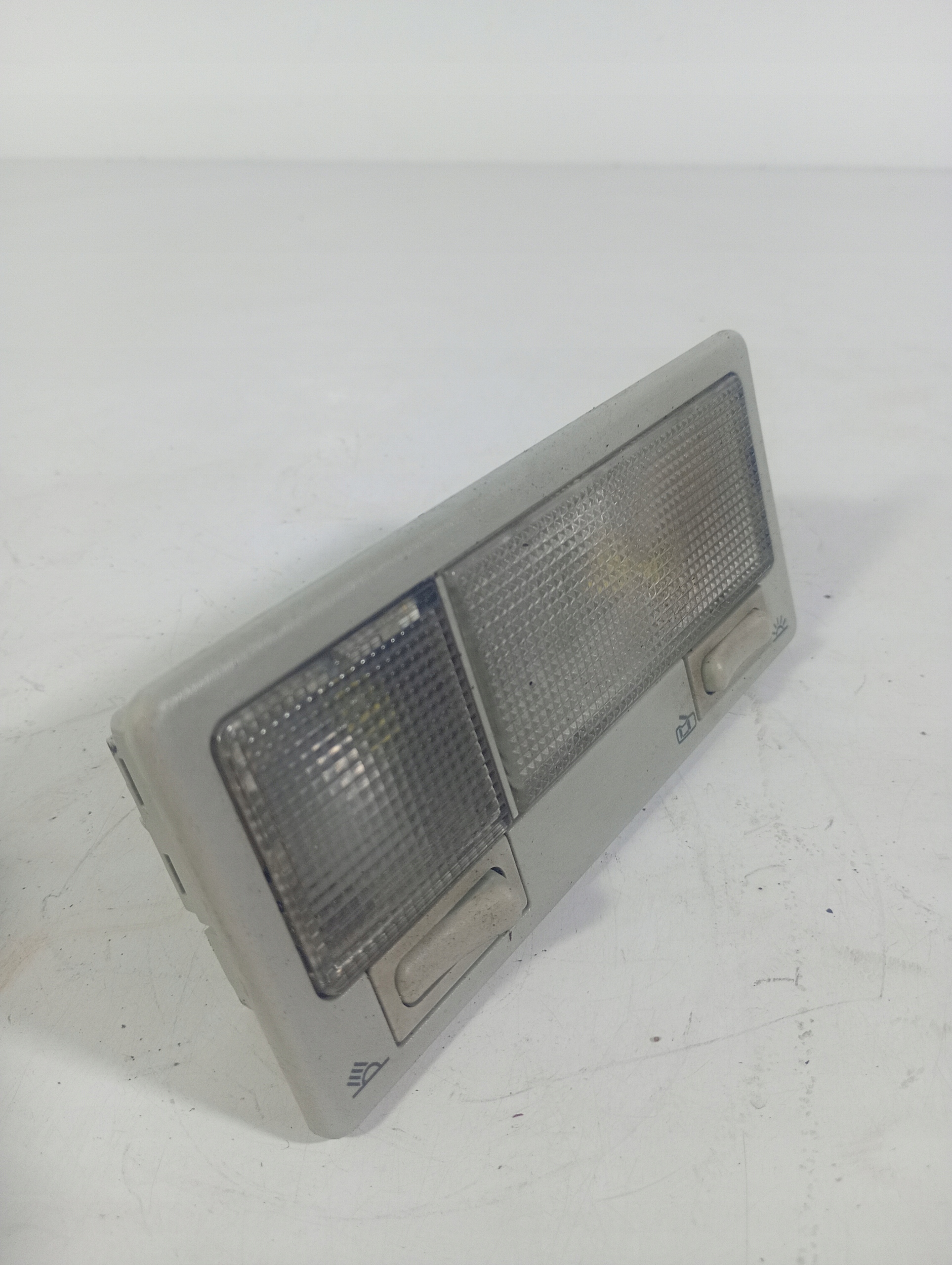 VW PASSAT B5 00-05 OSWIETLENIE cabs light inner OE 7M0947105
