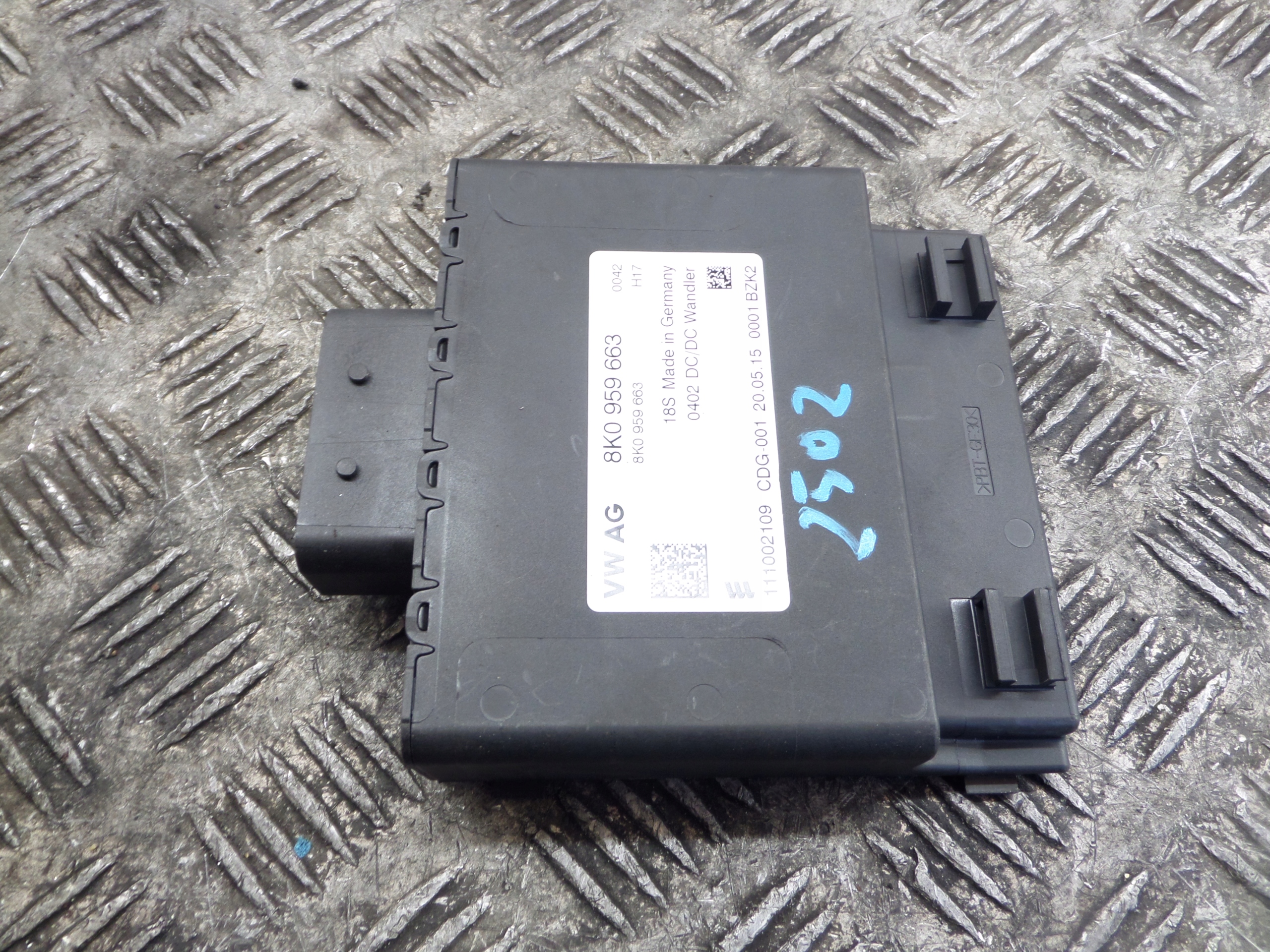 STABILIZATOR di tensione AUDI A4 B8 8K0959663