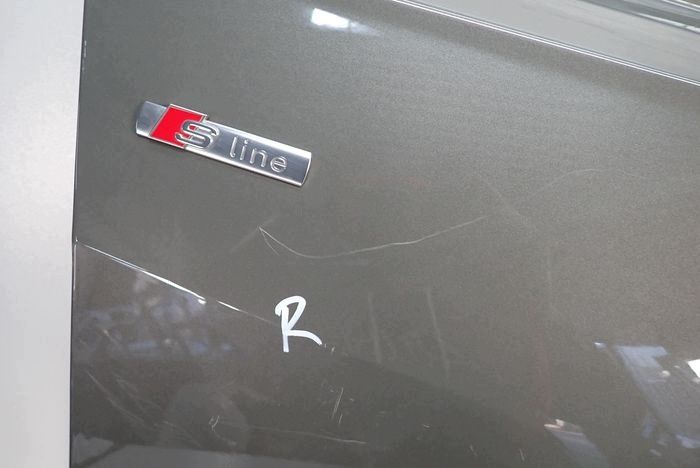 AUDI A6 C8 18- kotflügel rechts vorne vorne