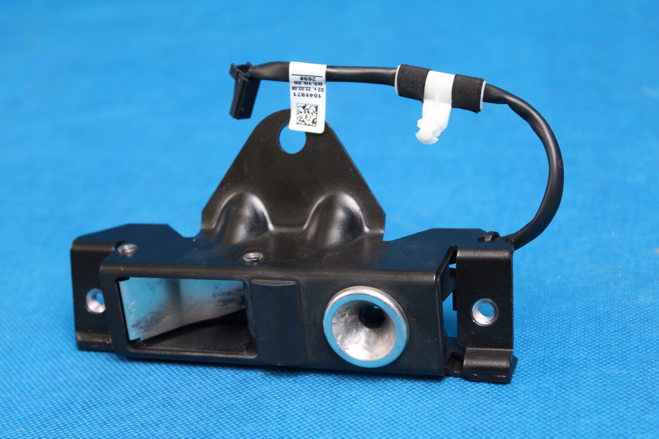 VW T-ROC CABRIO RYGIEL DACHU LEWY 8P7871443F 2021R Producent części Volkswagen OE