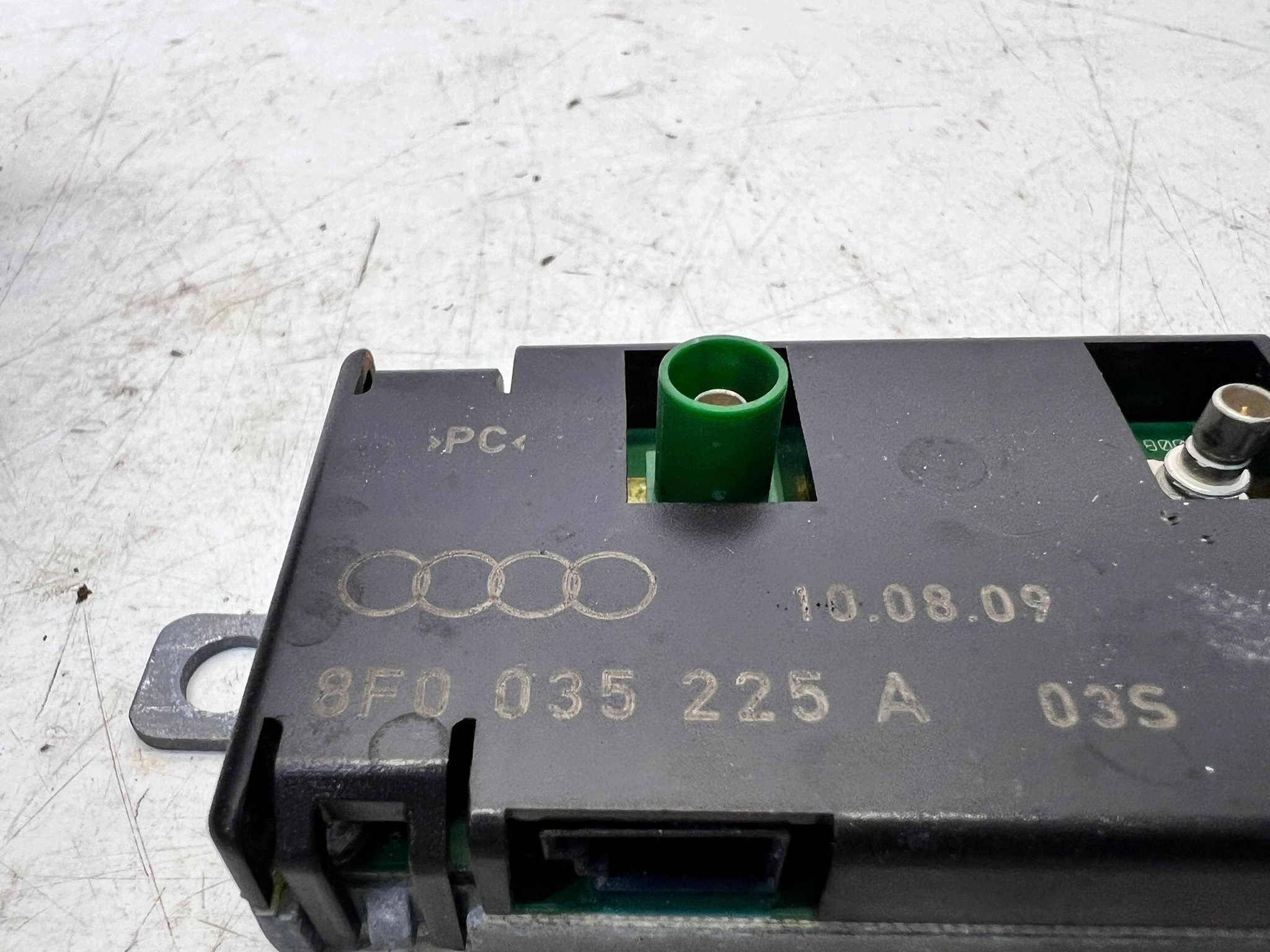 ANTENA verstärker antenne AUDI A5 8T CABRIO 8F0035225A
